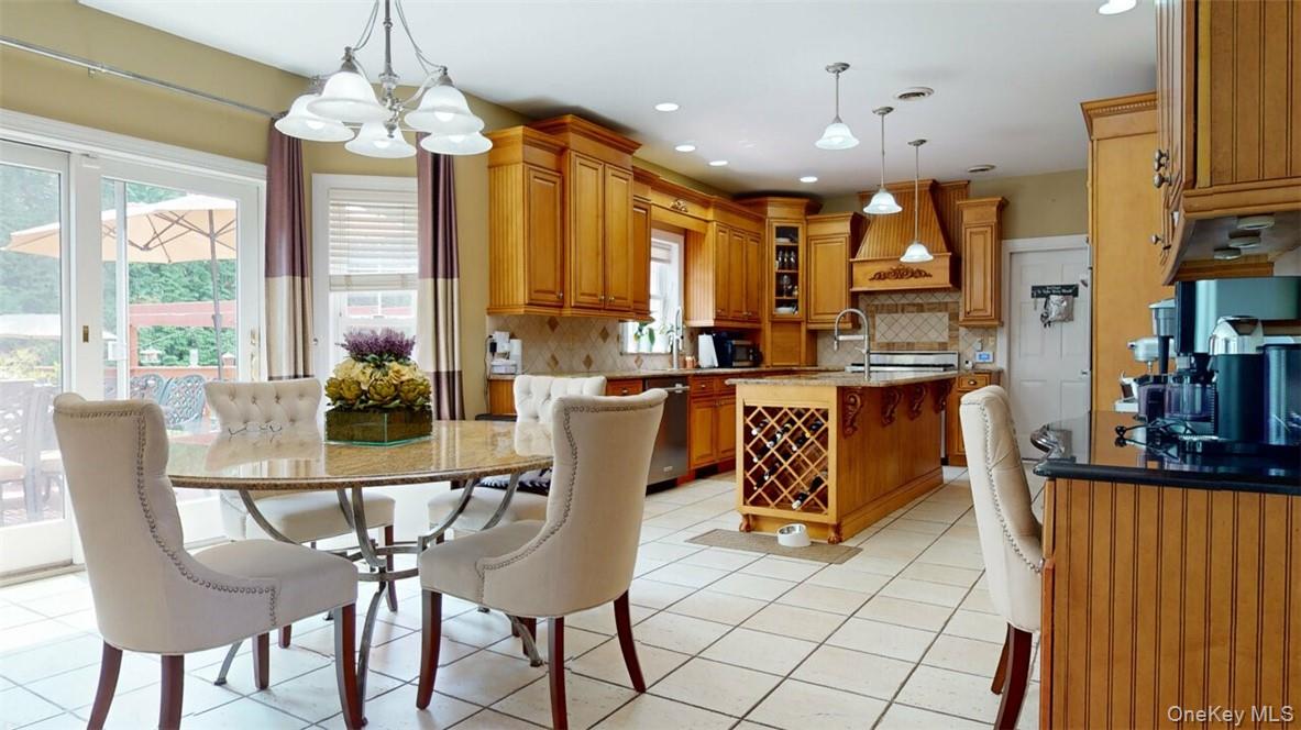 9 Roselawn Road, Highland Mills, NY 10930