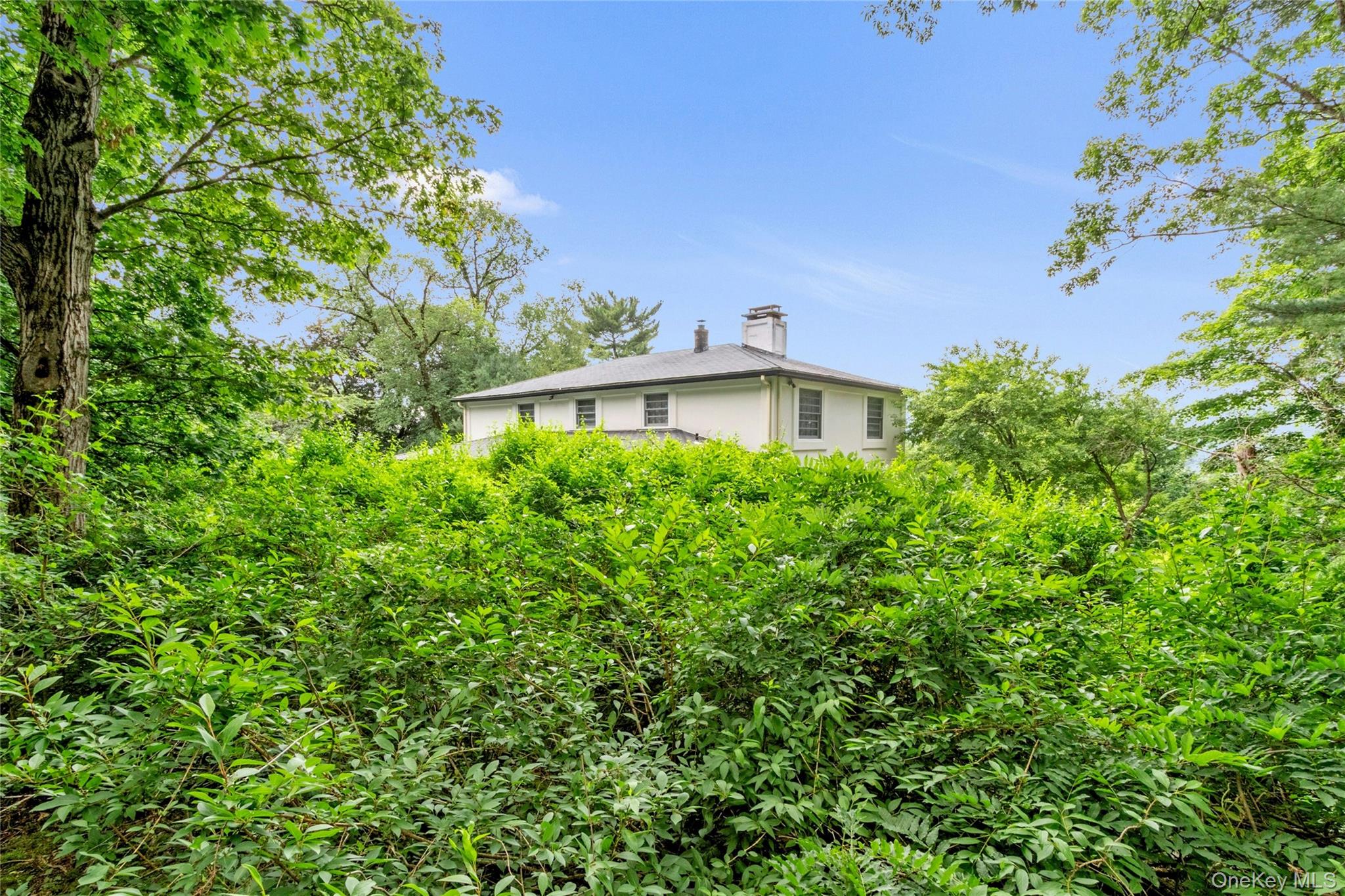 94 Cliff Road, Tuxedo Park, NY 10987