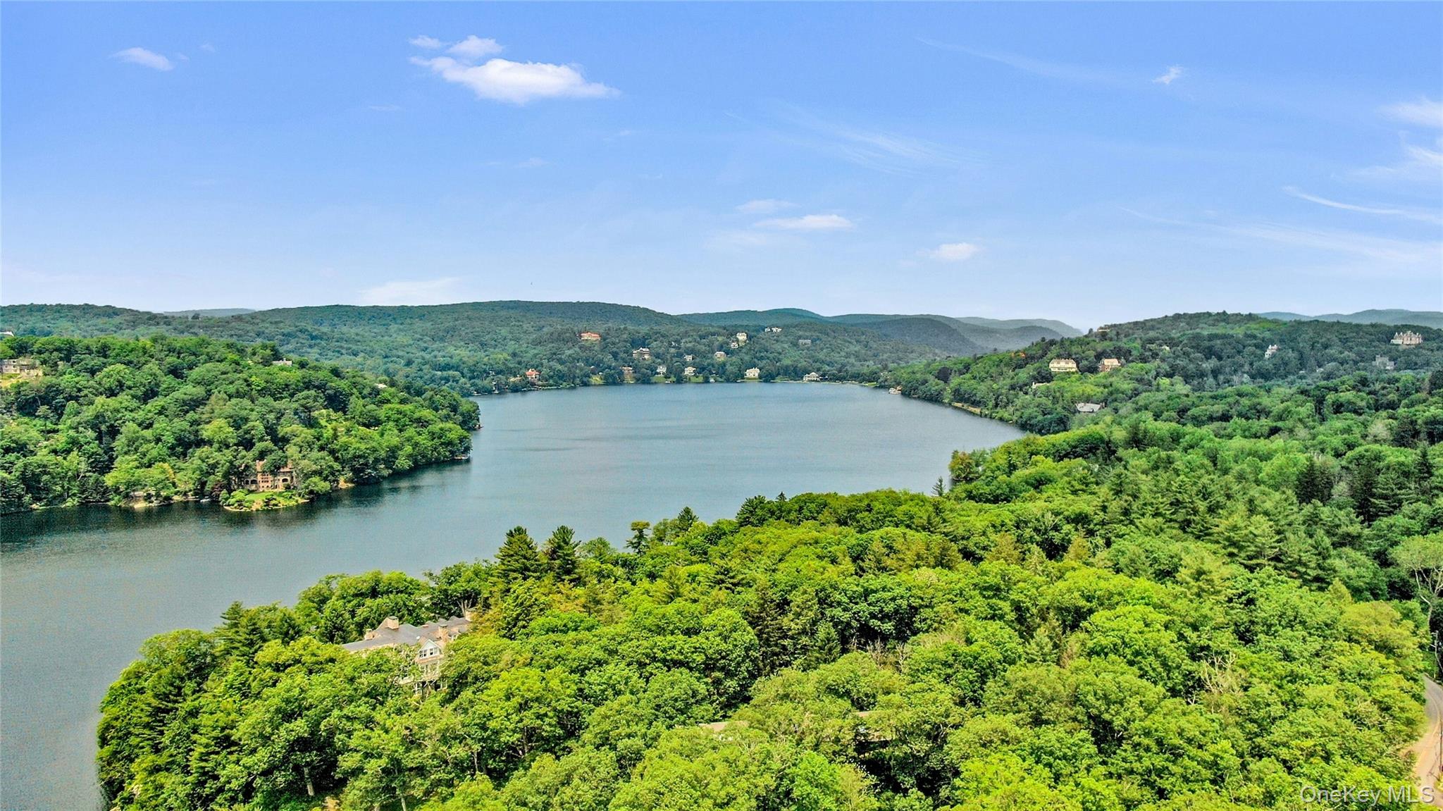 94 Cliff Road, Tuxedo Park, NY 10987