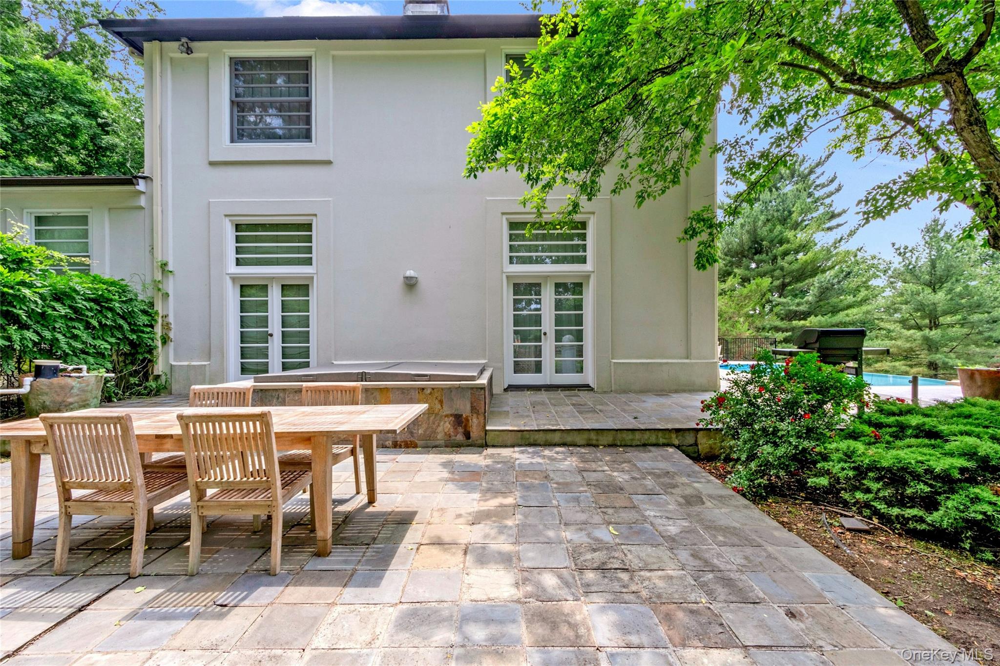 94 Cliff Road, Tuxedo Park, NY 10987