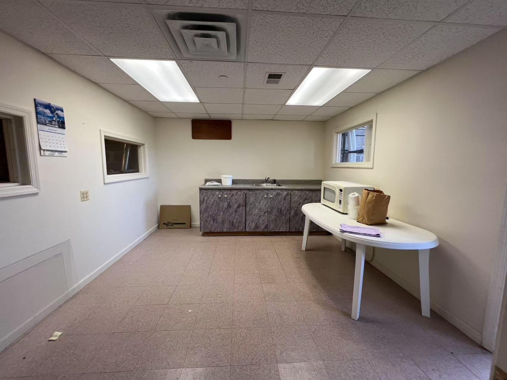 3021B Jericho Turnpike, East Northport, NY 11731