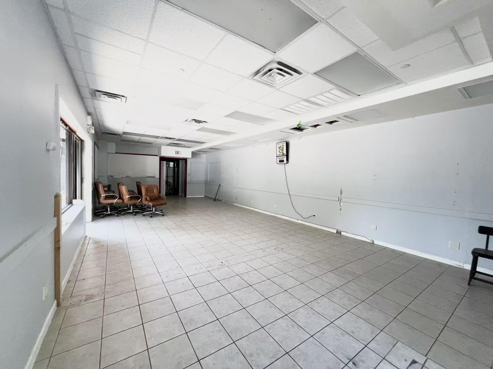 3021B Jericho Turnpike, East Northport, NY 11731