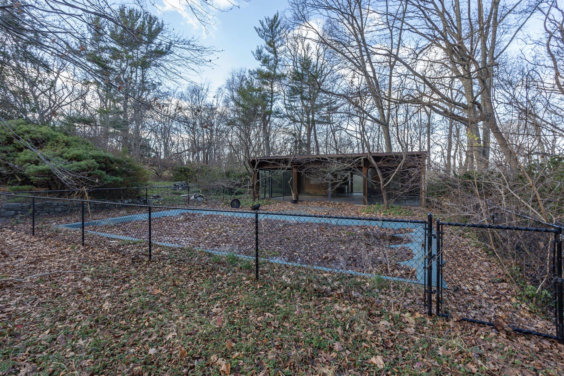 145 Centre Island Road, Centre Island, NY 11771