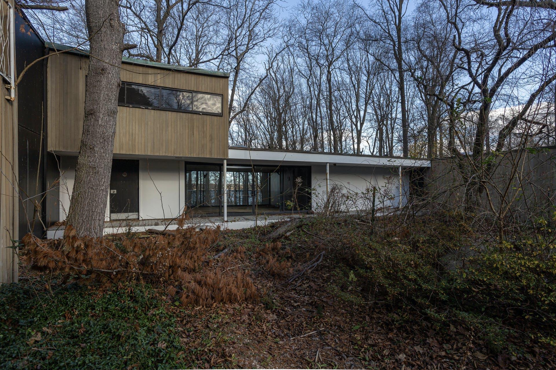 145 Centre Island Road, Centre Island, NY 11771