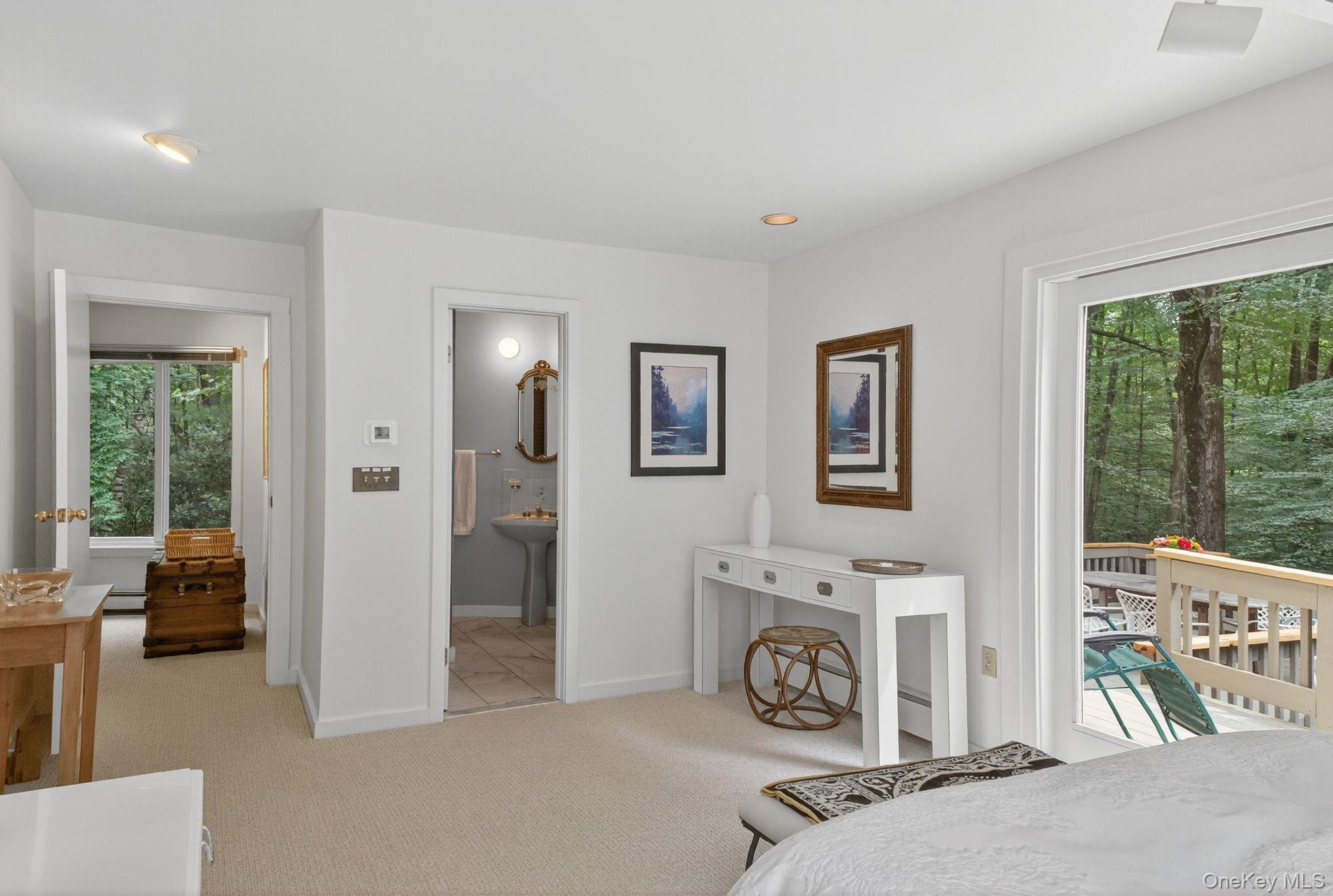 27 Old Wagon Road, Woodstock, NY 12498