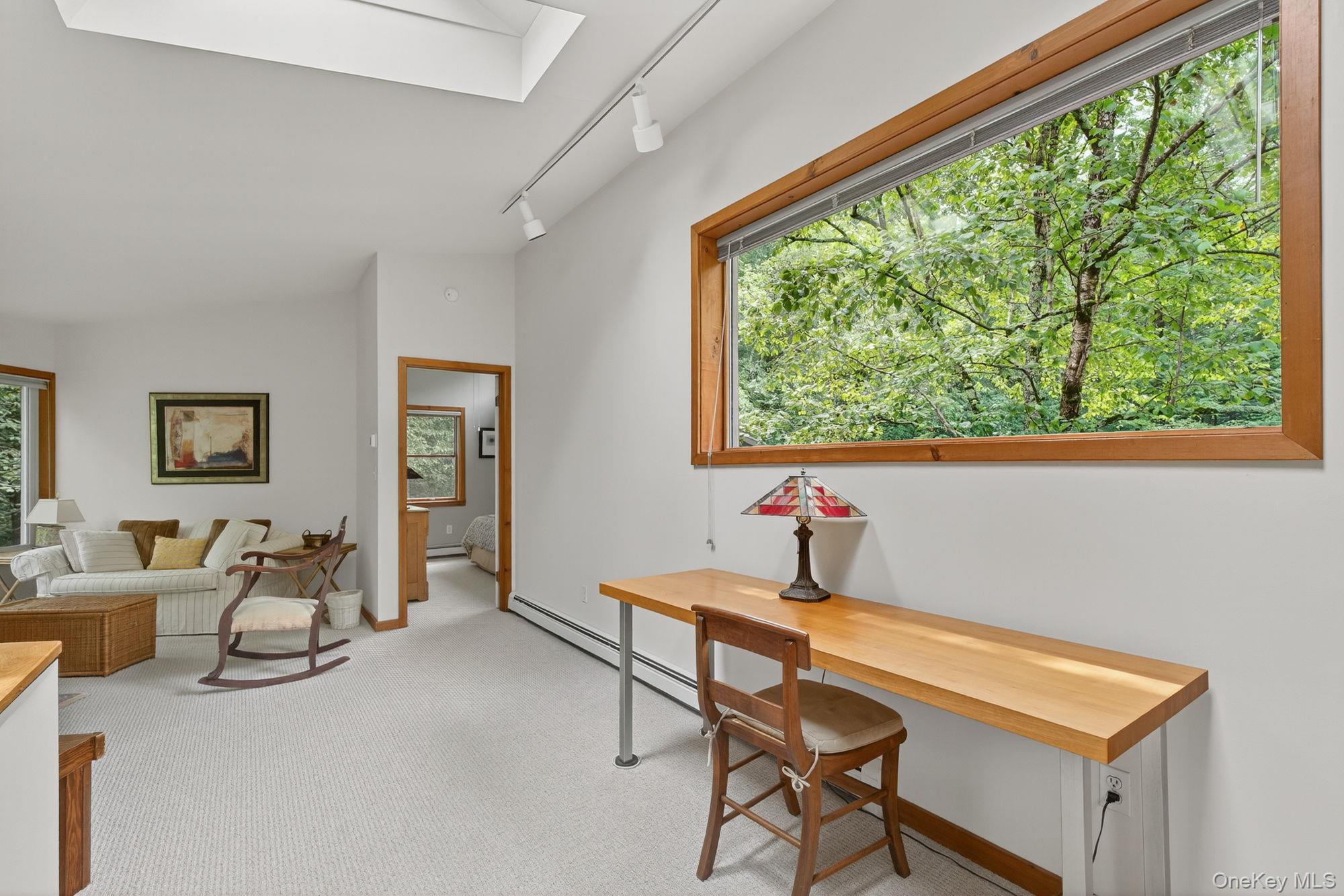 27 Old Wagon Road, Woodstock, NY 12498