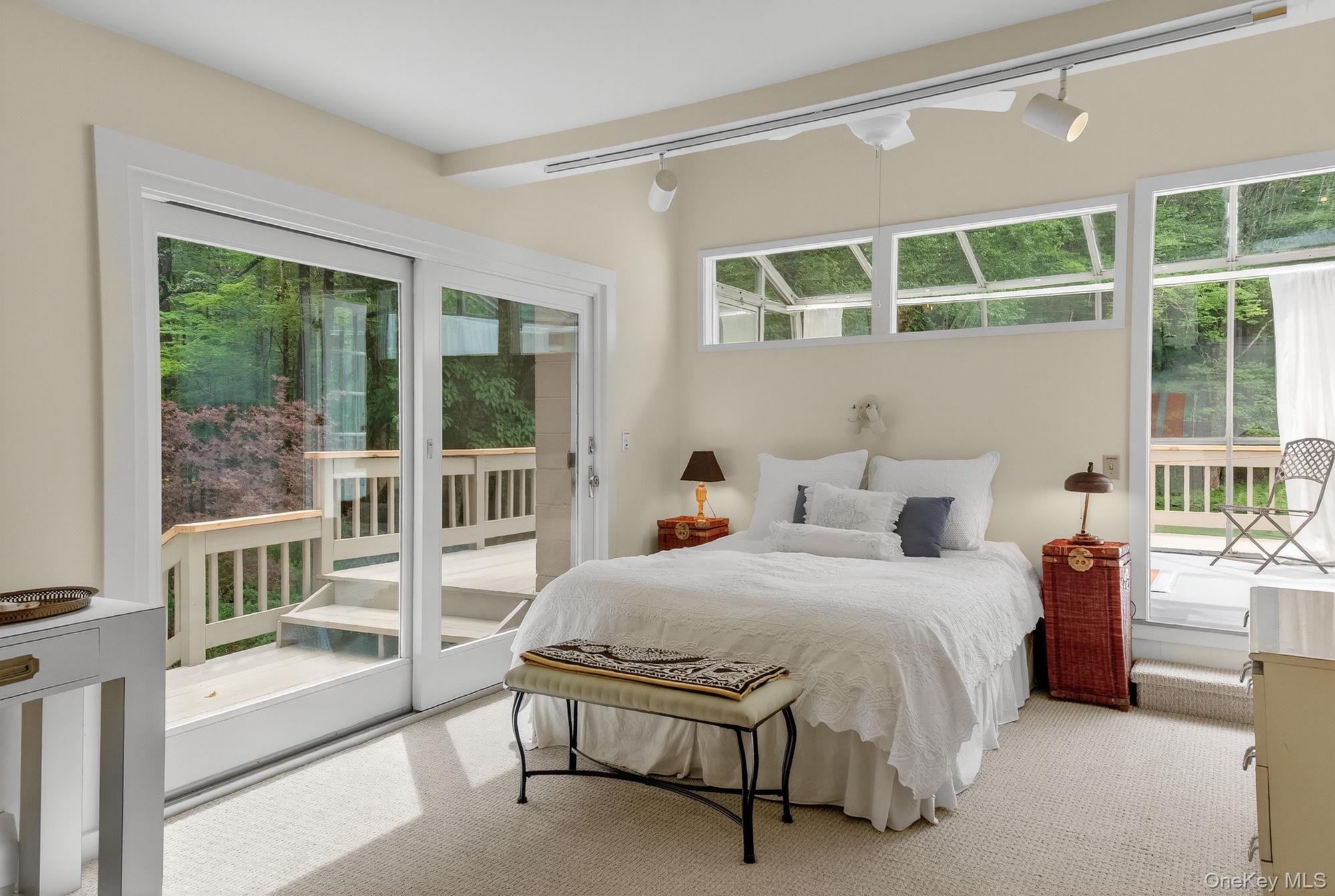 27 Old Wagon Road, Woodstock, NY 12498