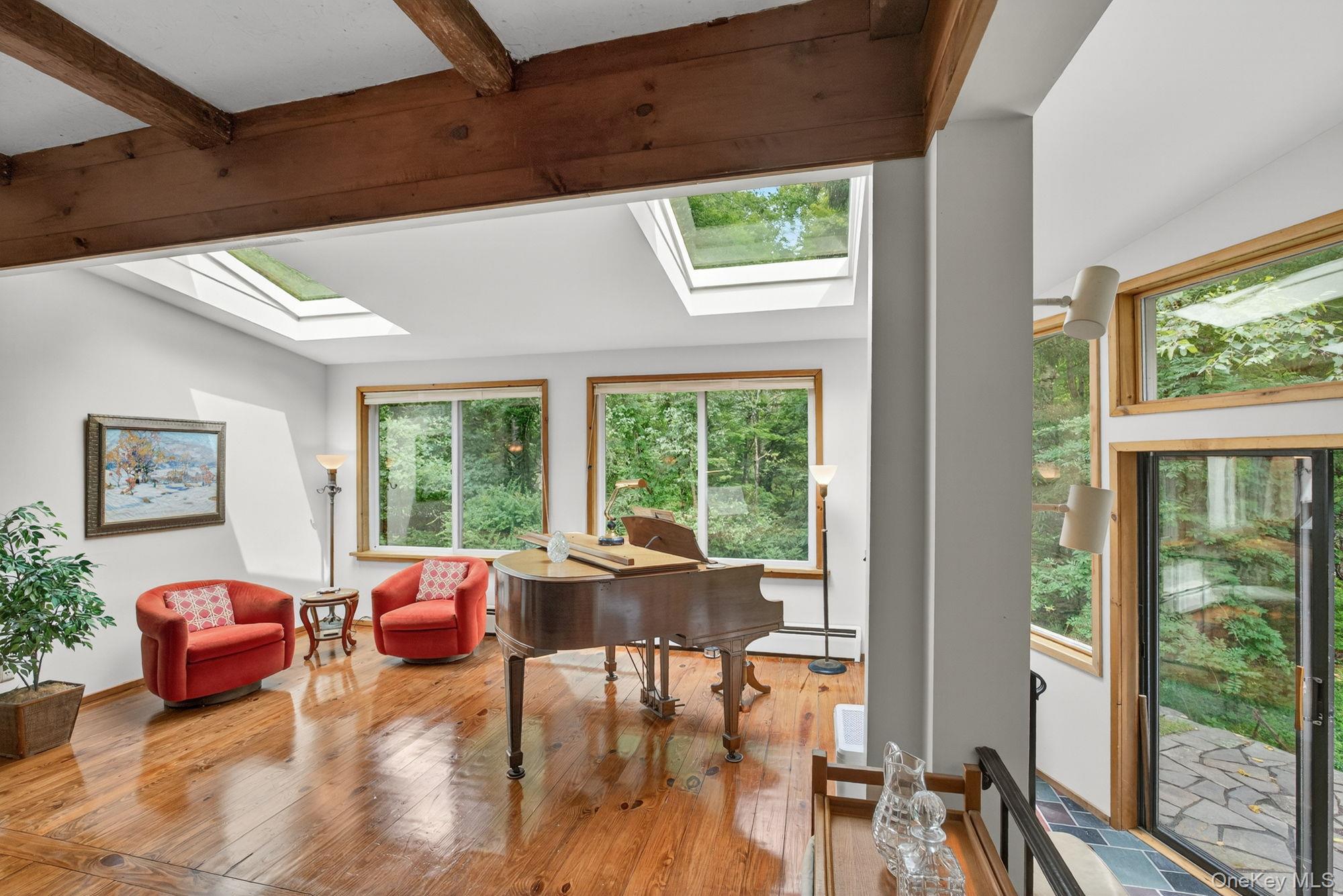 27 Old Wagon Road, Woodstock, NY 12498