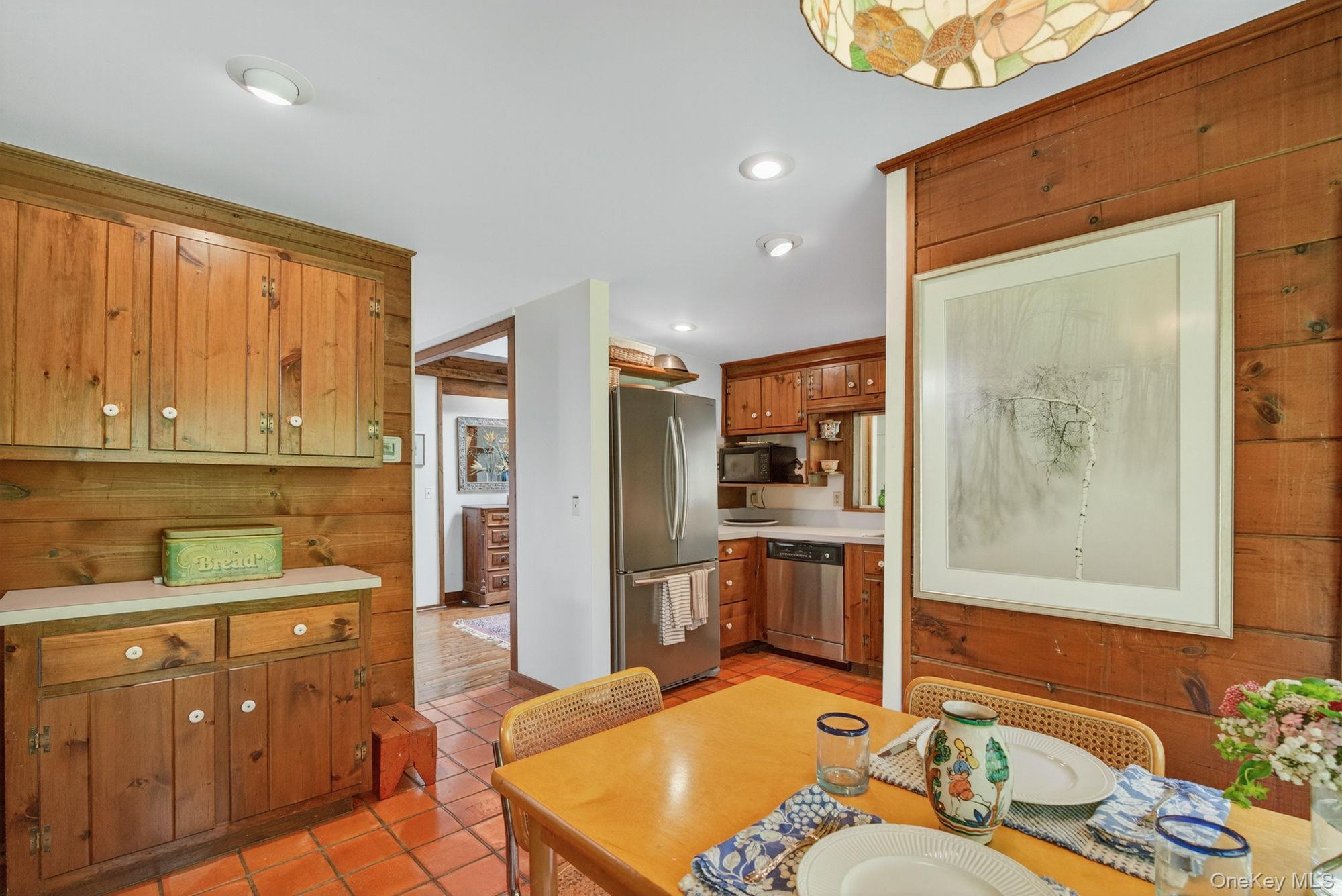 27 Old Wagon Road, Woodstock, NY 12498