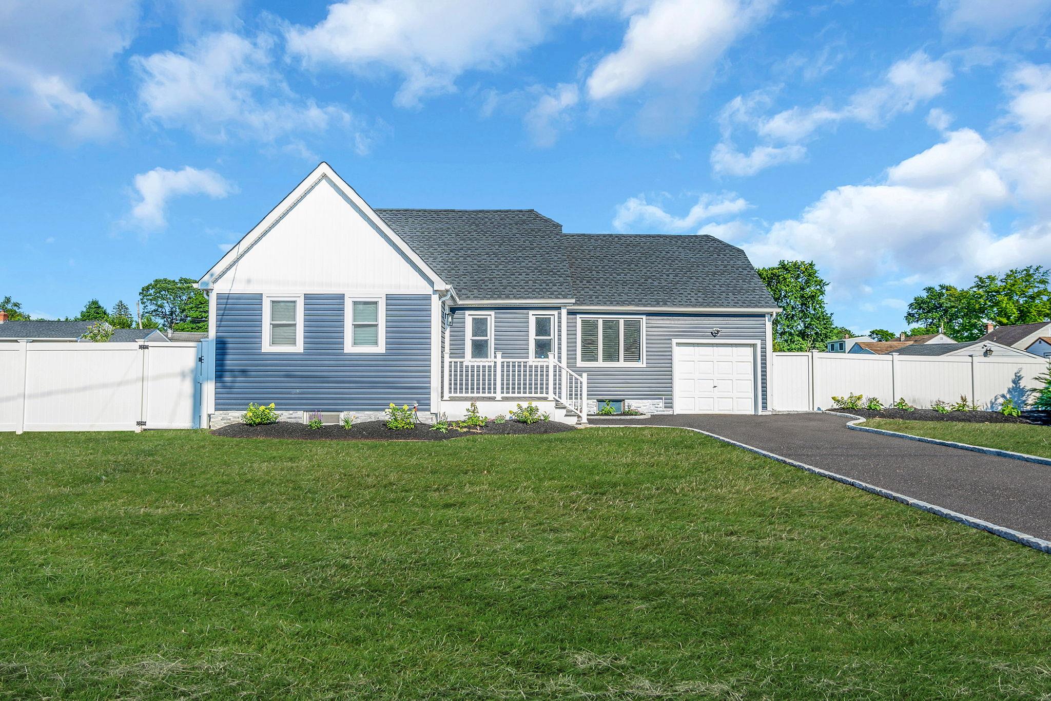 105 Commack Road, North Babylon, NY 11703