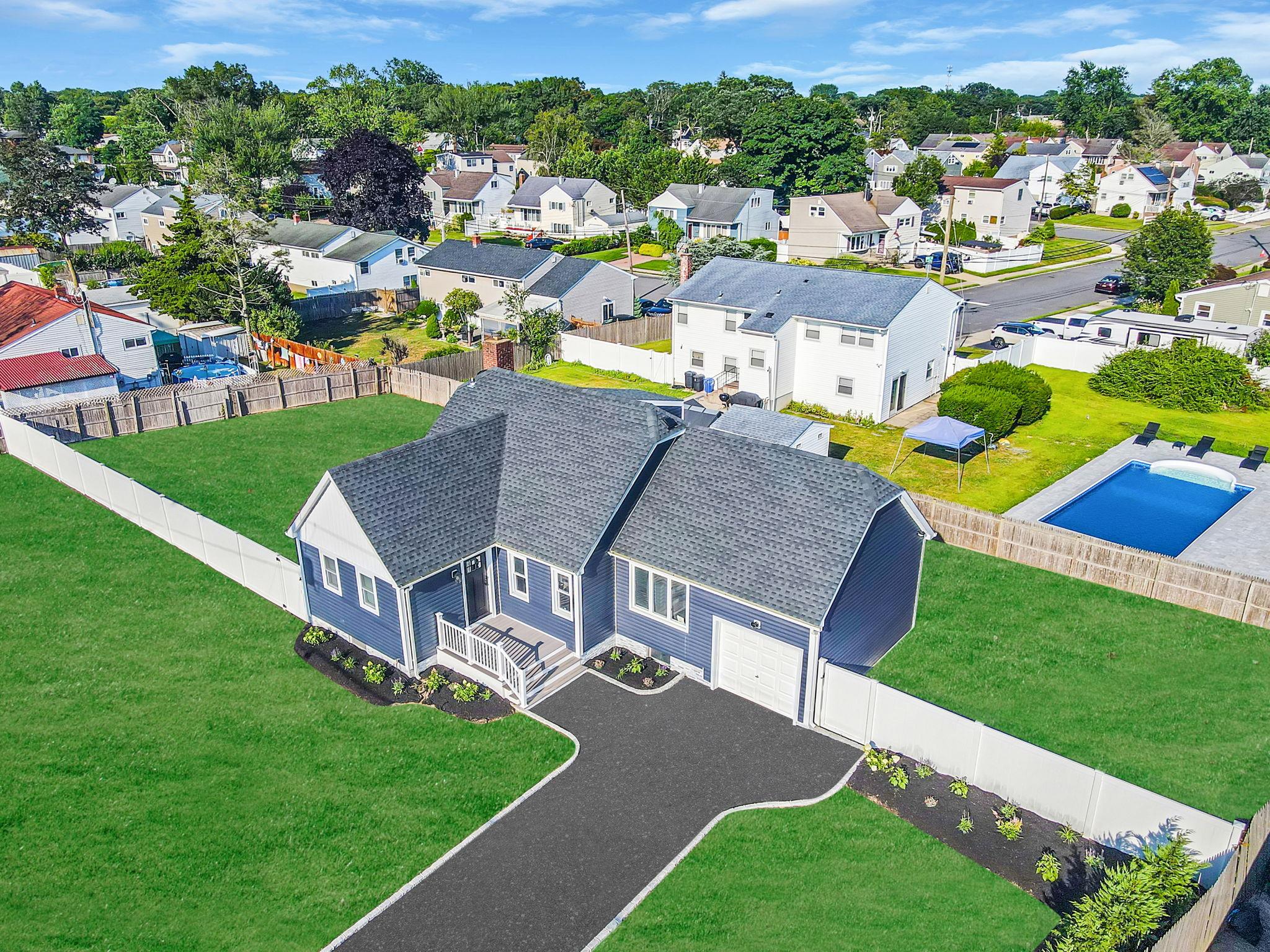 105 Commack Road, North Babylon, NY 11703