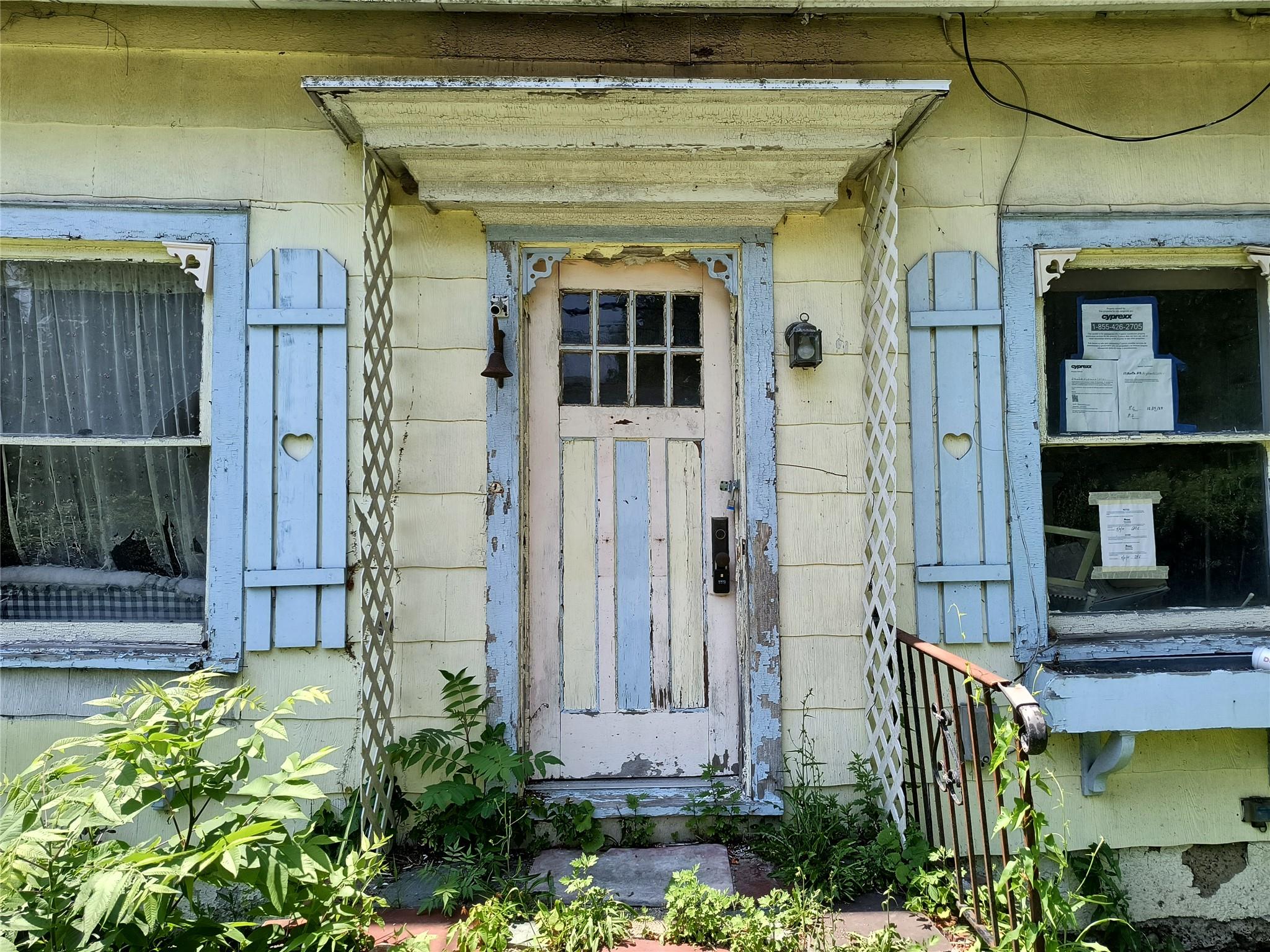 69 North Road, Highland, NY 12528