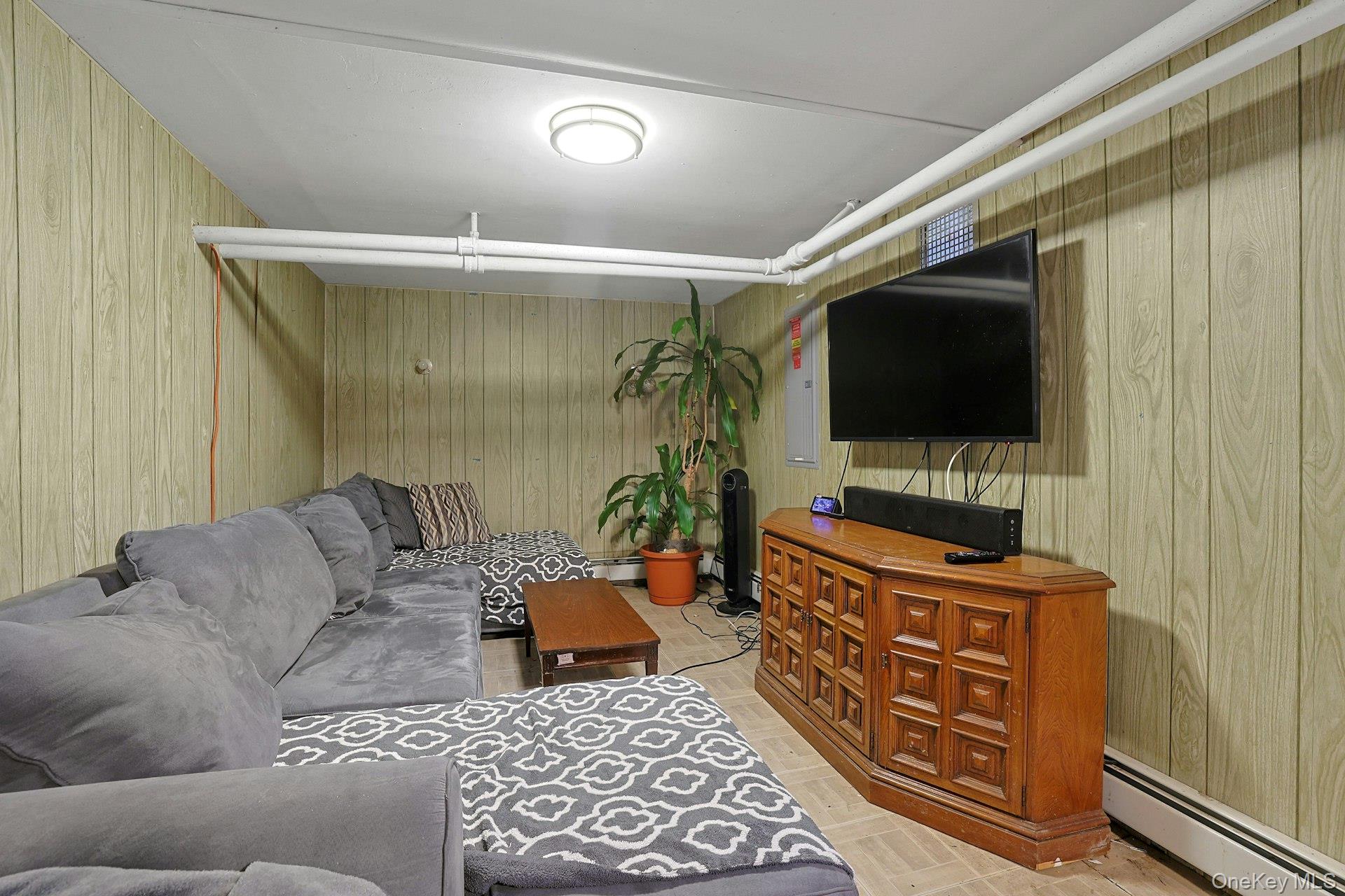 6 Clinton Street, Valhalla, NY 10595