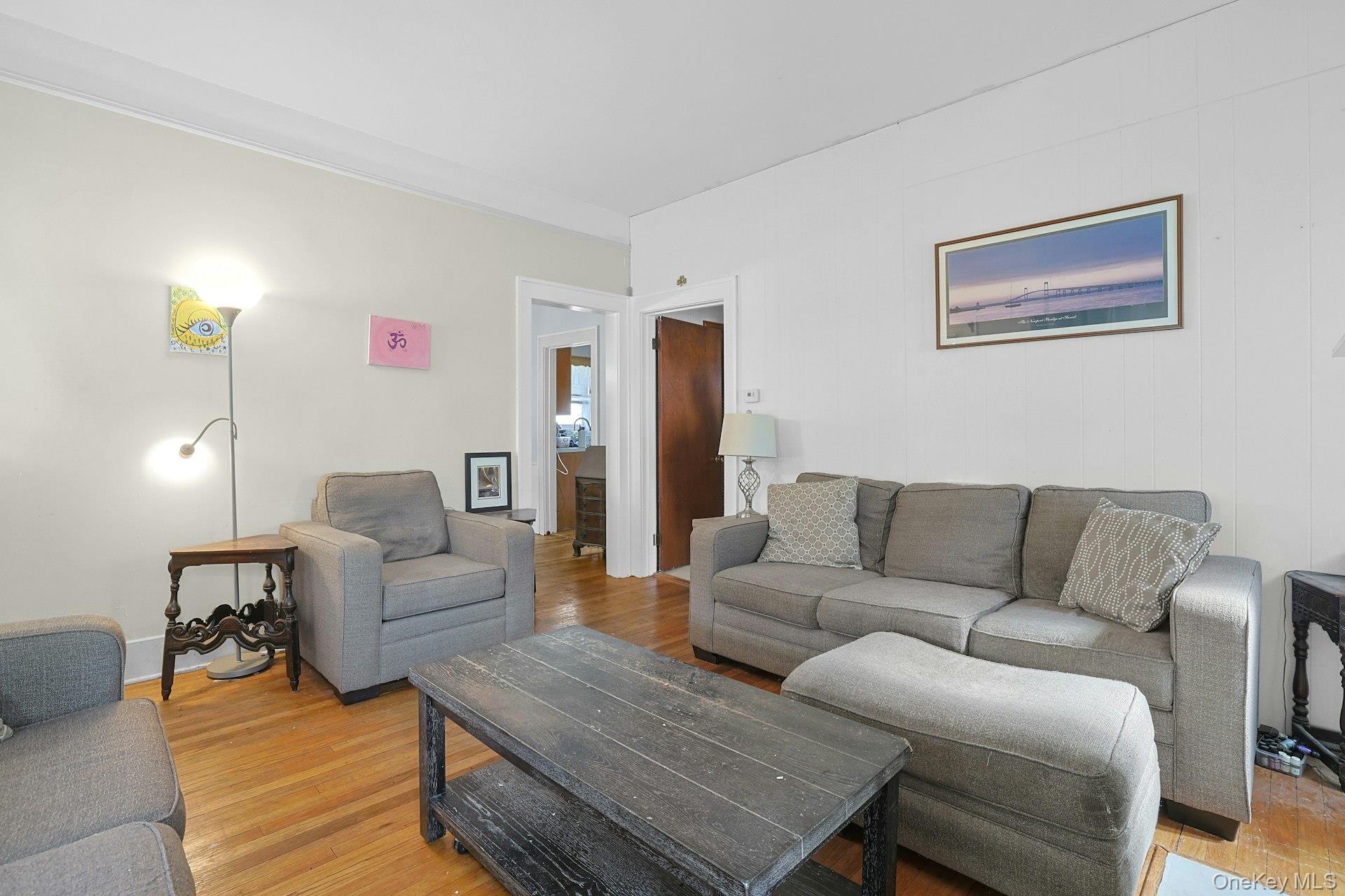 6 Clinton Street, Valhalla, NY 10595