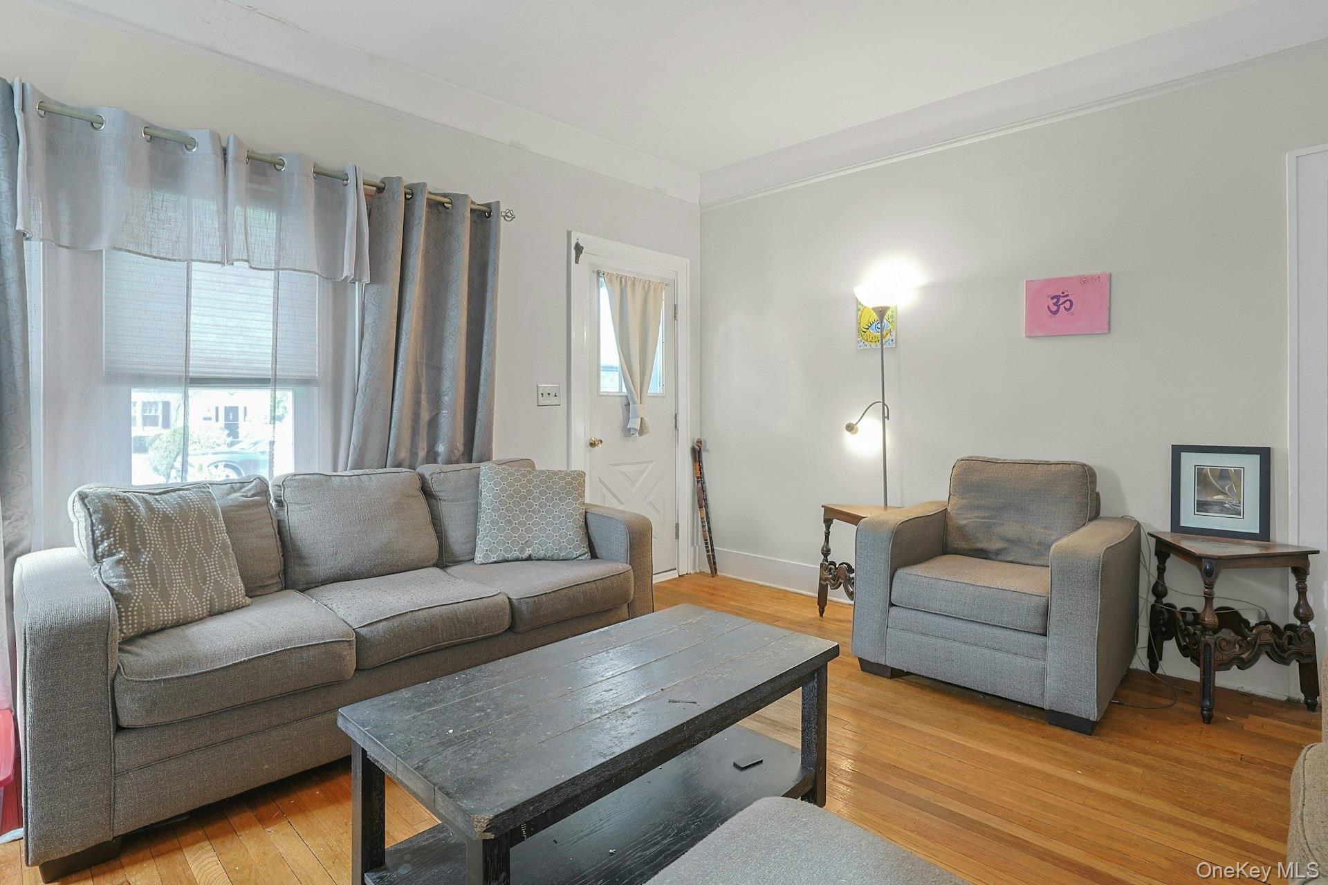 6 Clinton Street, Valhalla, NY 10595