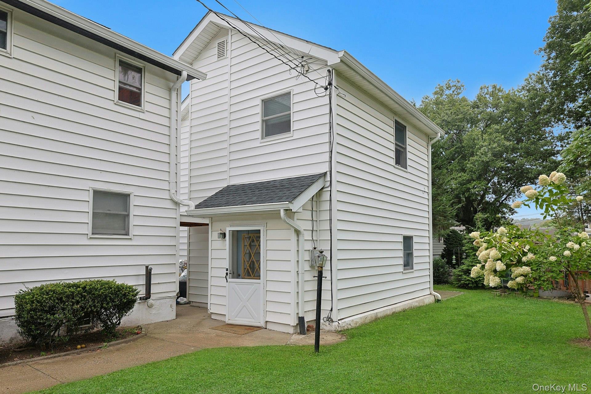 27 Leroy Ave., Valhalla, NY 10595