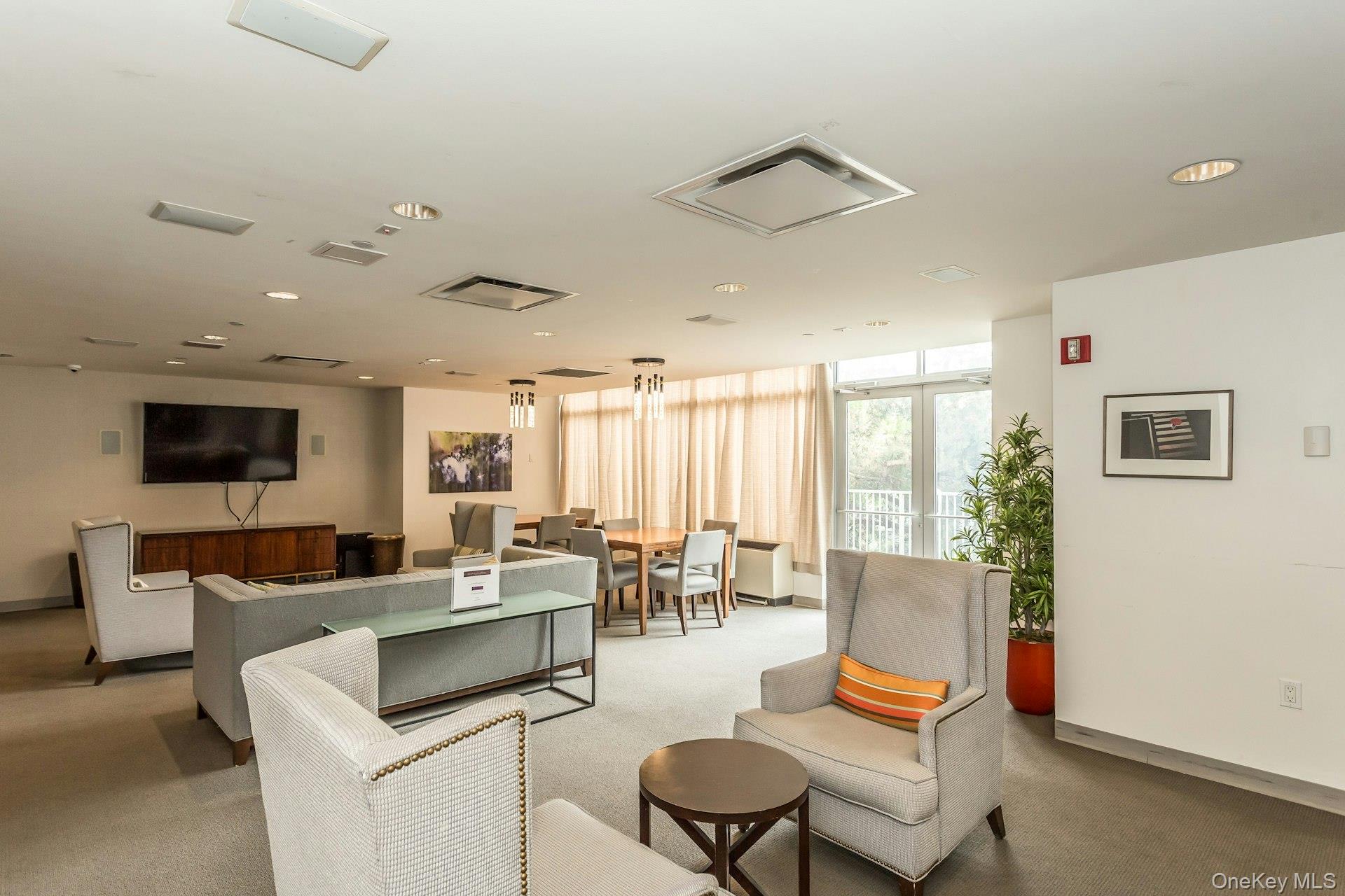 131-03 40th Road # 10E, Flushing, NY 11354