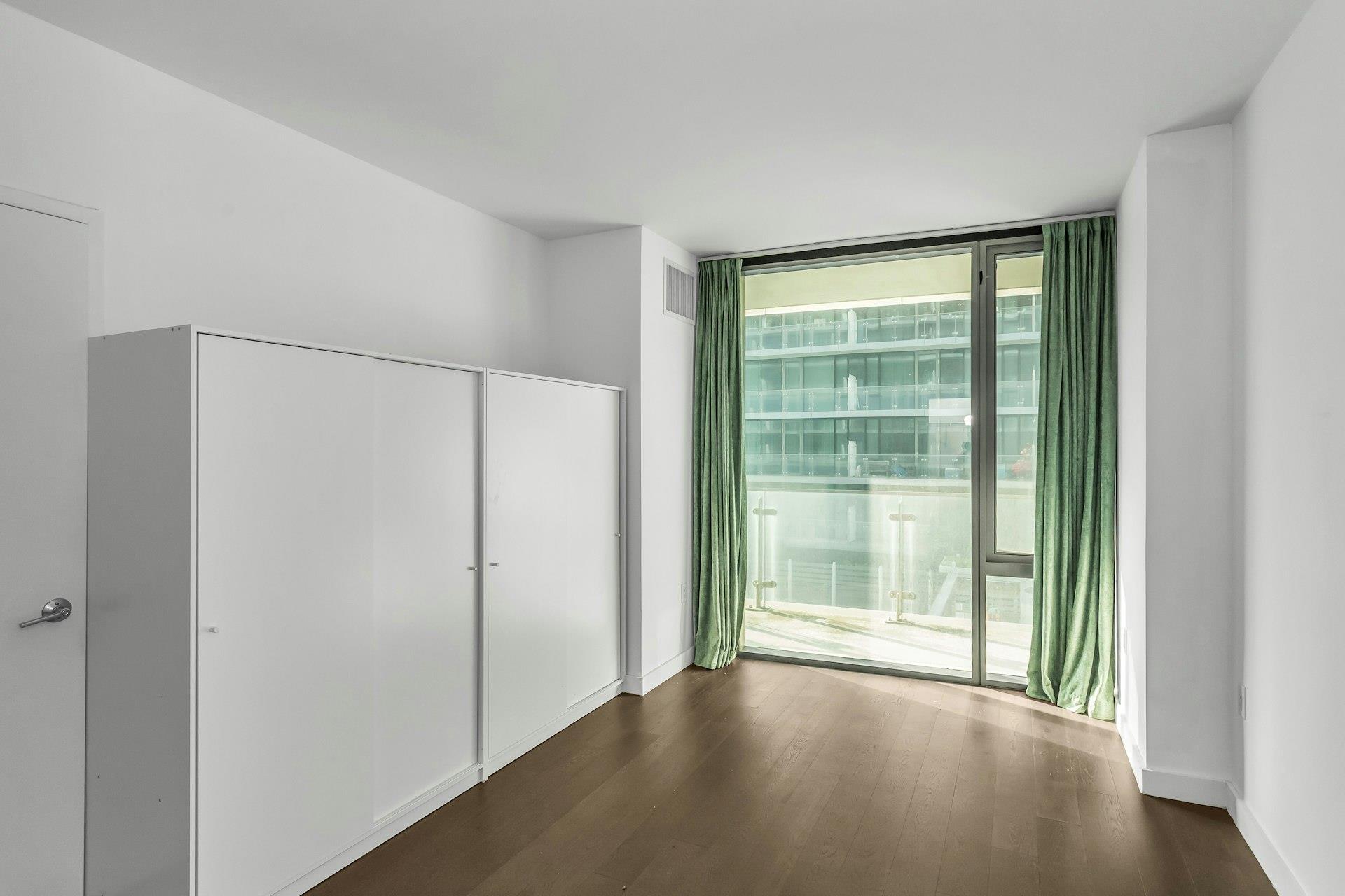 131-03 40th Road # 10E, Flushing, NY 11354