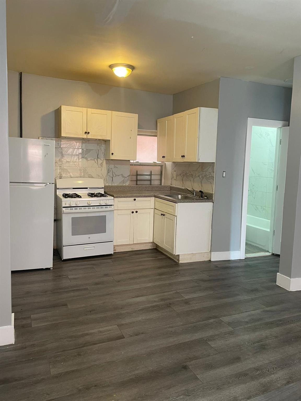 1038 E 224 Street, Bronx, NY 10466