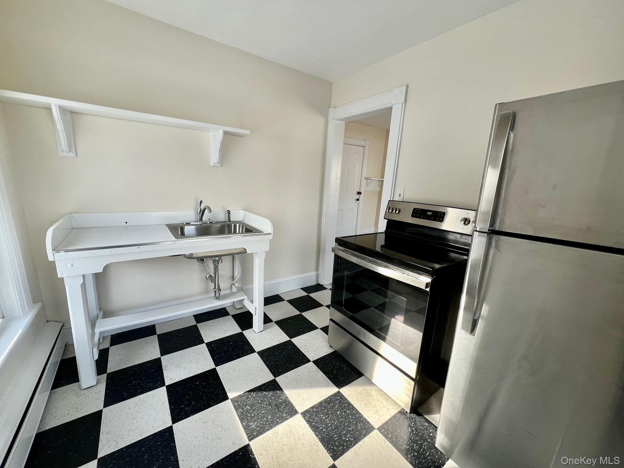 12 Alden Place # 3, Millbrook, NY 12545