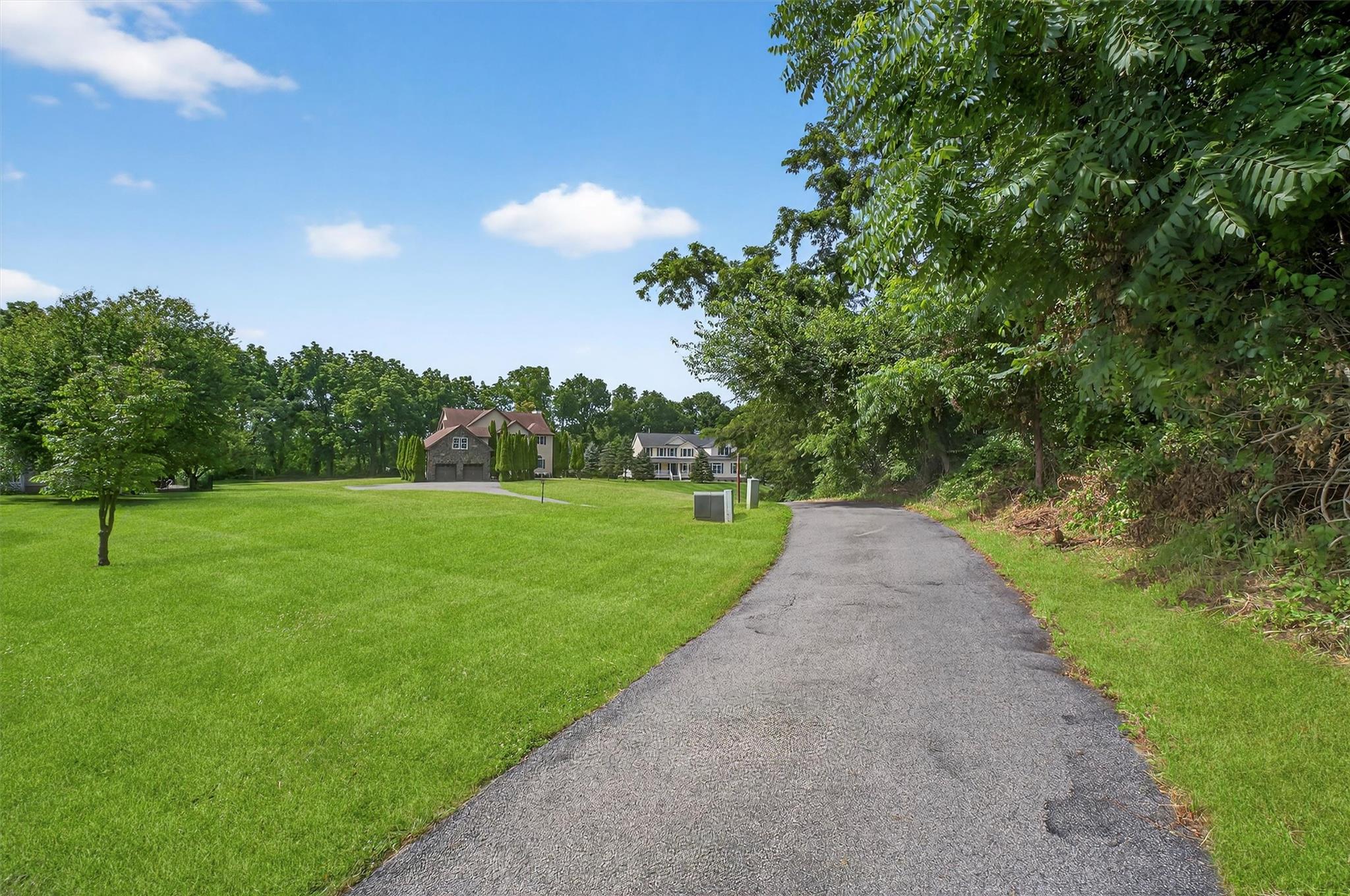 70 Hosner Mountain Road, Hopewell Junction, NY 12533