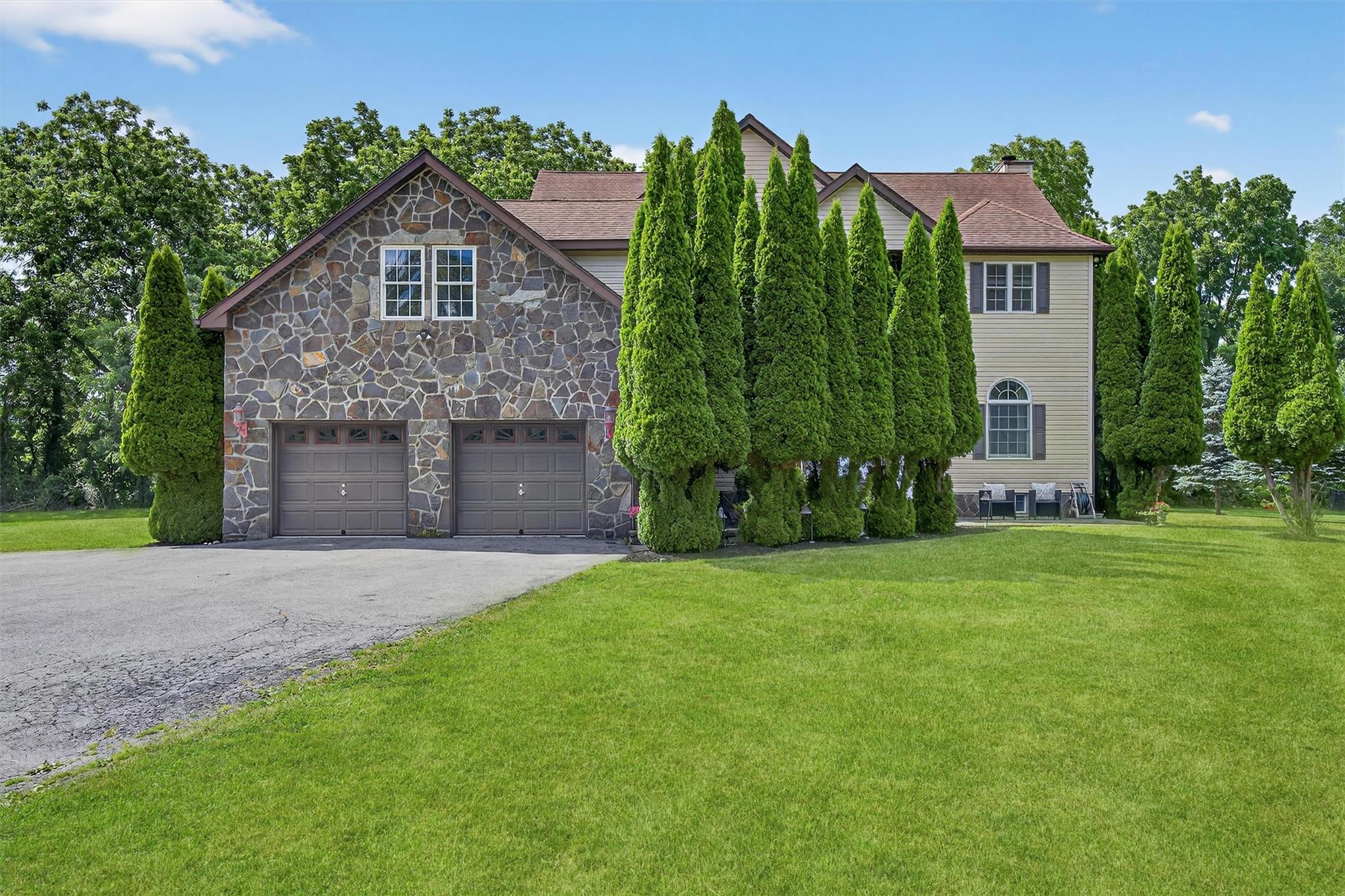 70 Hosner Mountain Road, Hopewell Junction, NY 12533