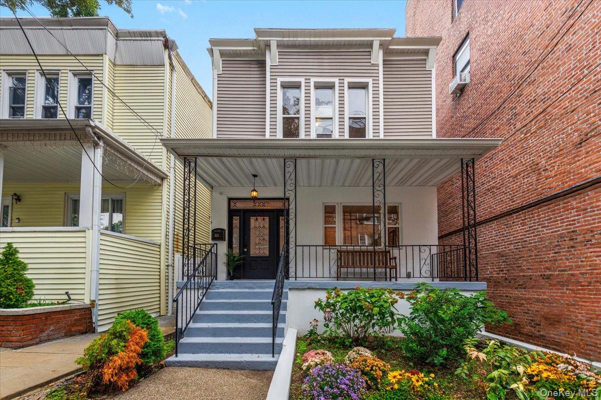 525 E 235th Street, Bronx, NY 10470