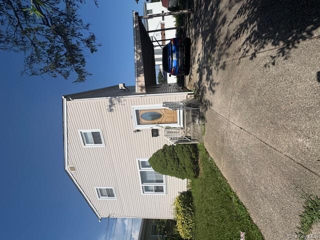 220 Elzey Ave., Elmont, NY 11003