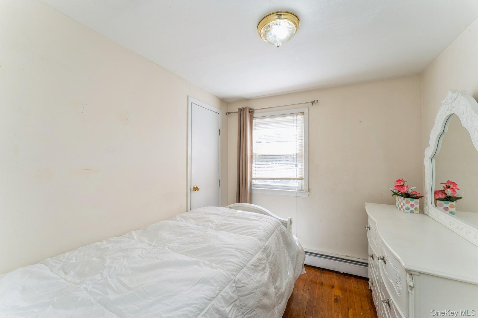 220 Elzey Ave., Elmont, NY 11003