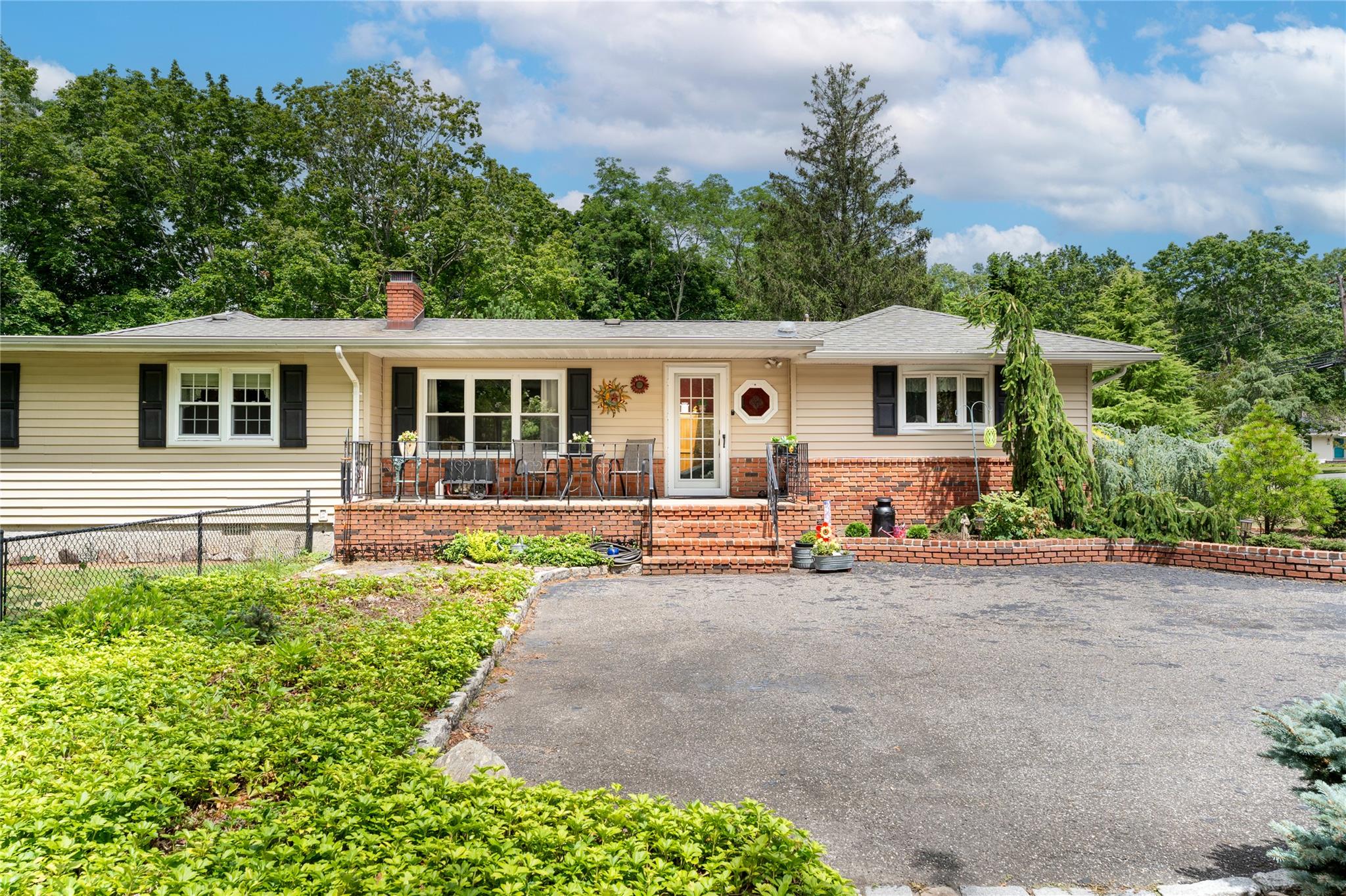 31 Remsen Road, Wading River, NY 11792