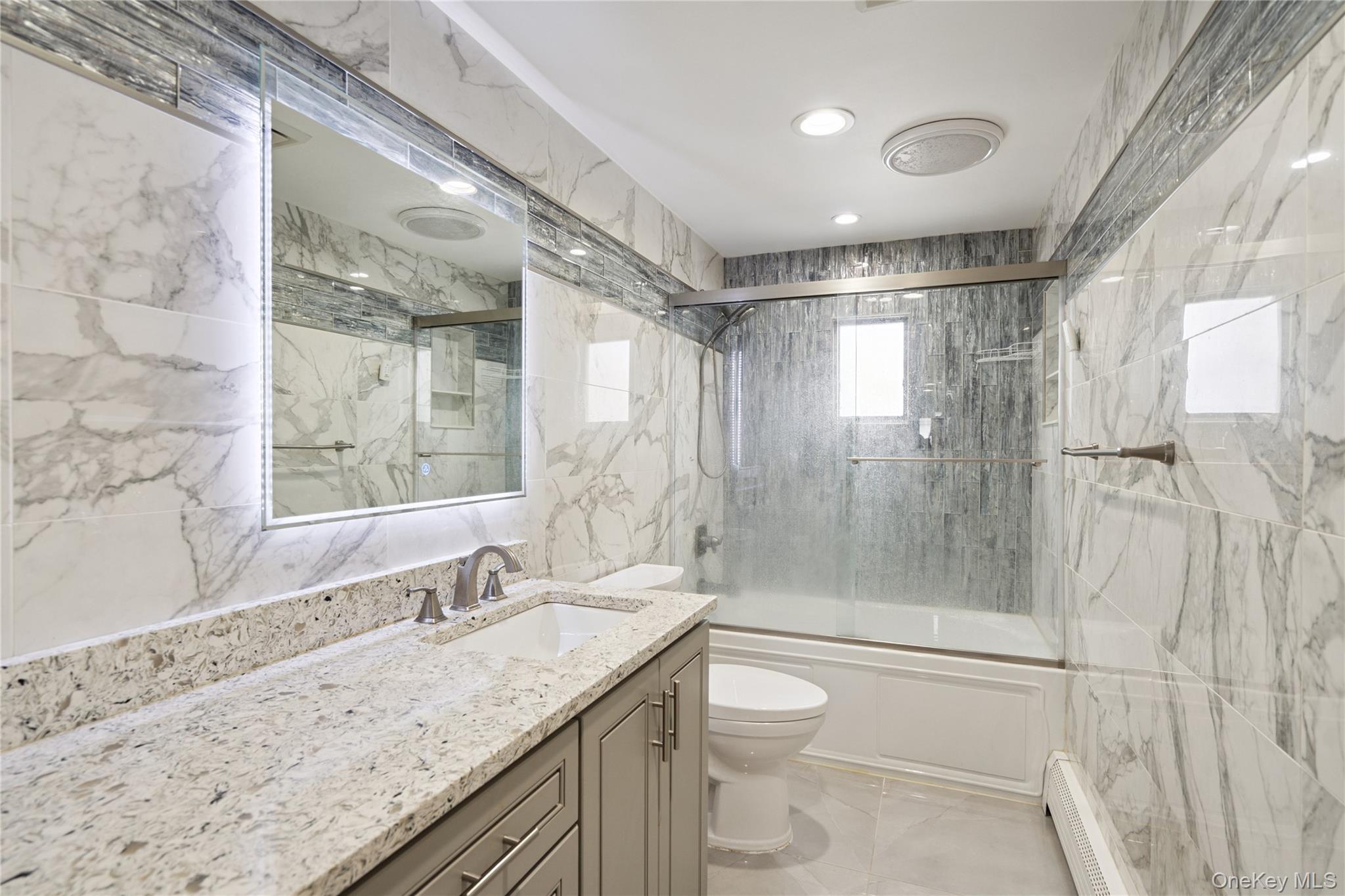 11 Sunrise Street, Plainview, NY 11803