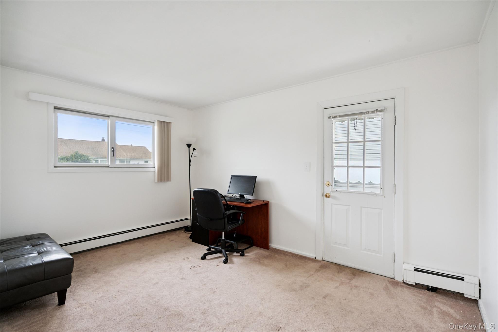 11 Sunrise Street, Plainview, NY 11803