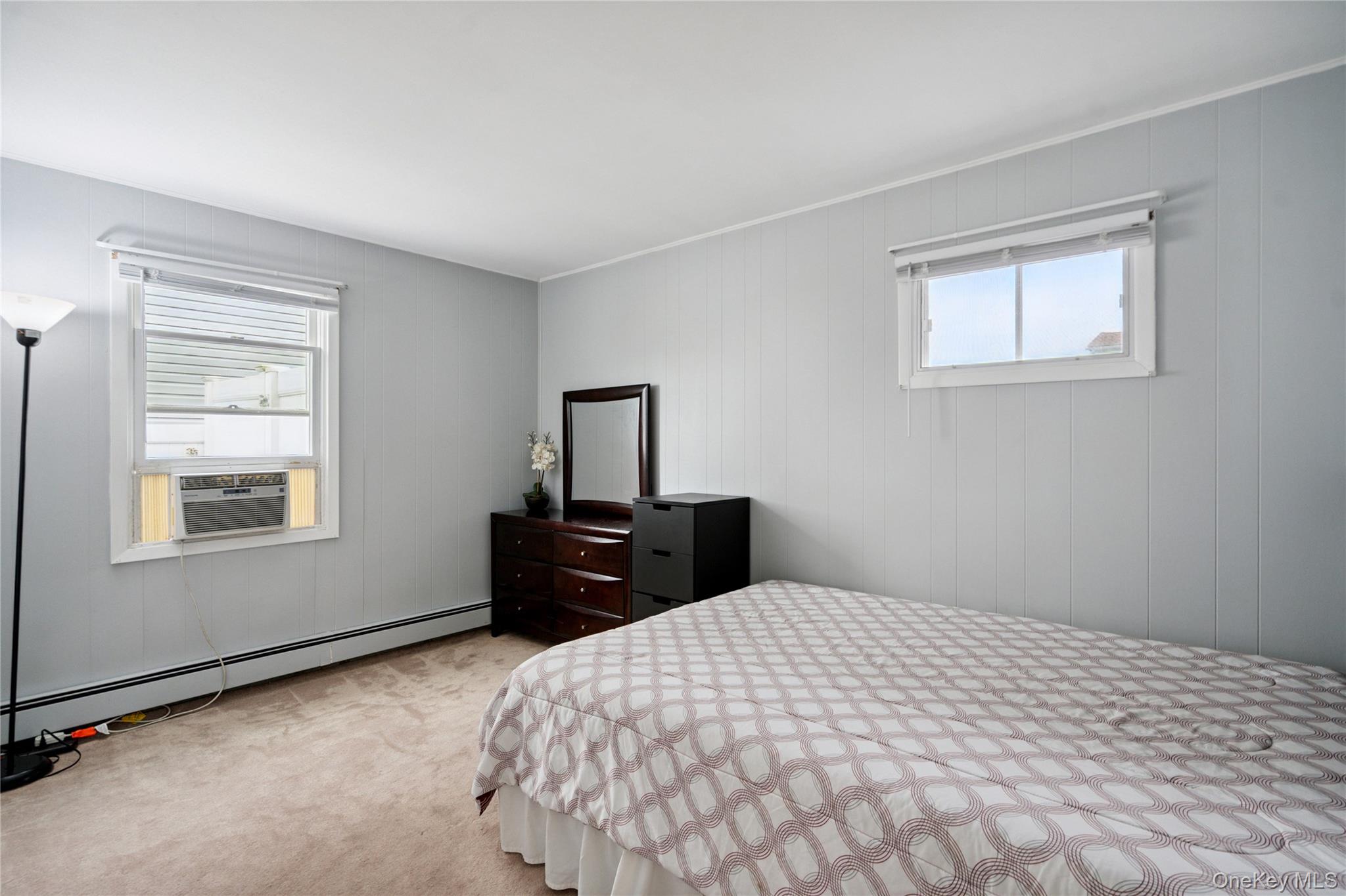 11 Sunrise Street, Plainview, NY 11803