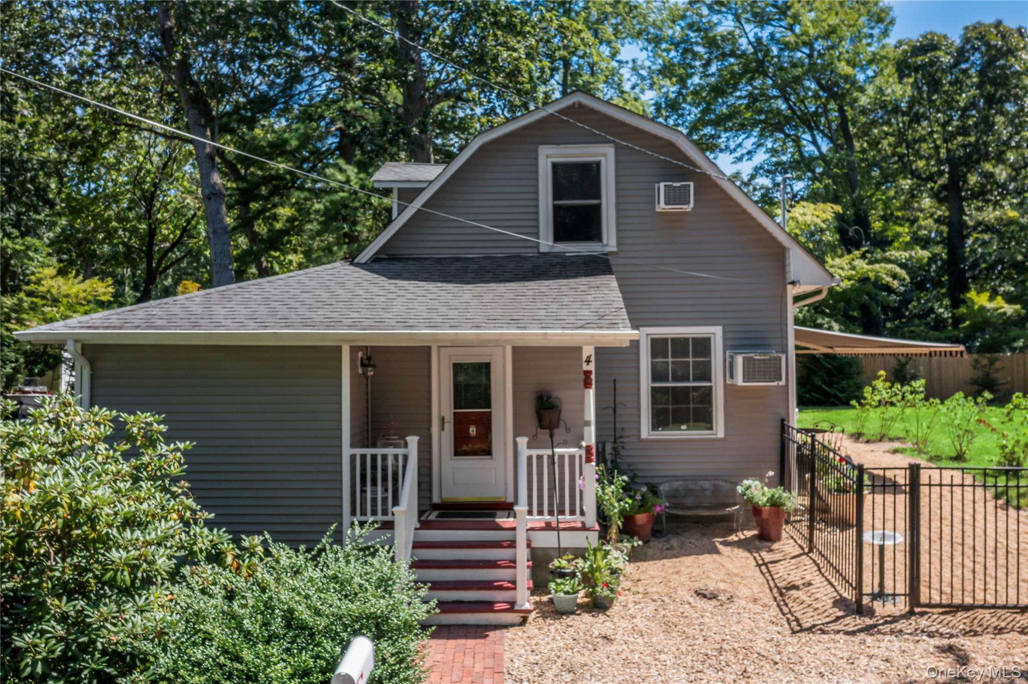 4 Poplar Avenue, Stony Brook, NY 11790