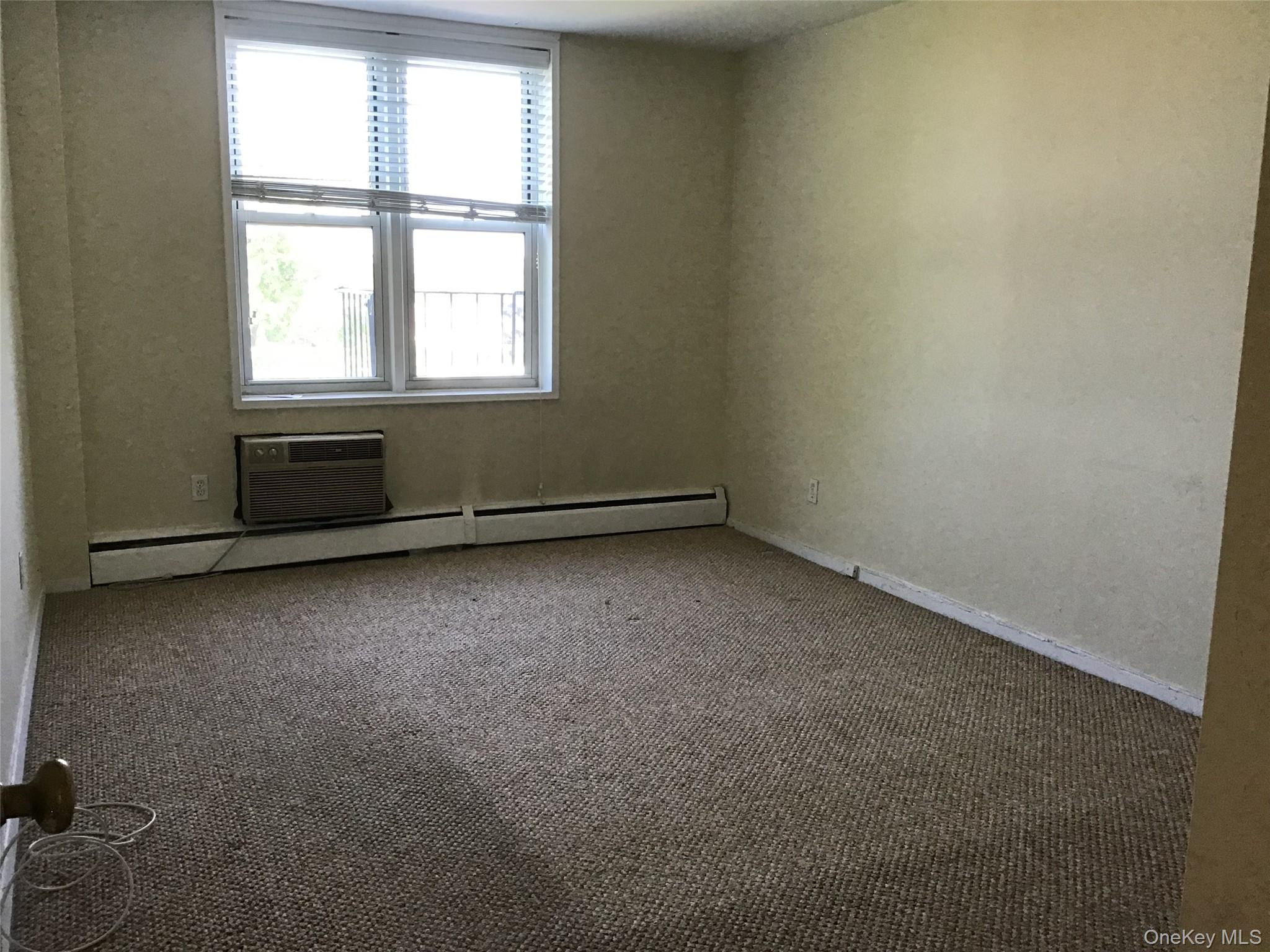 54-40 Little Neck Parkway # 4M, Little Neck, NY 11362