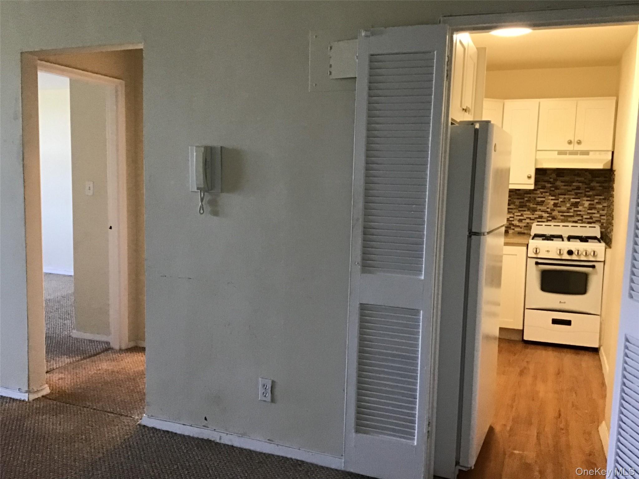 54-40 Little Neck Parkway # 4M, Little Neck, NY 11362