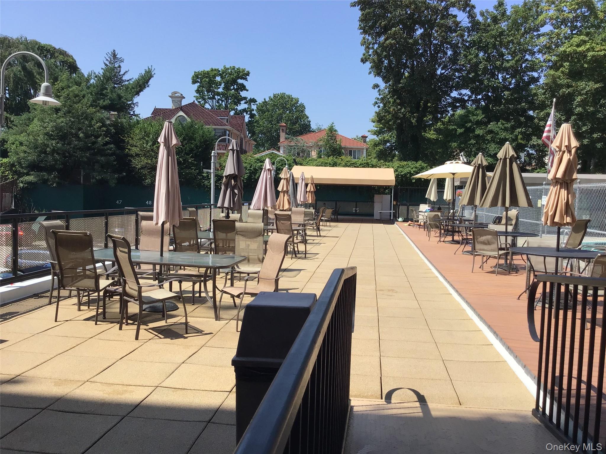 54-40 Little Neck Parkway # 4M, Little Neck, NY 11362