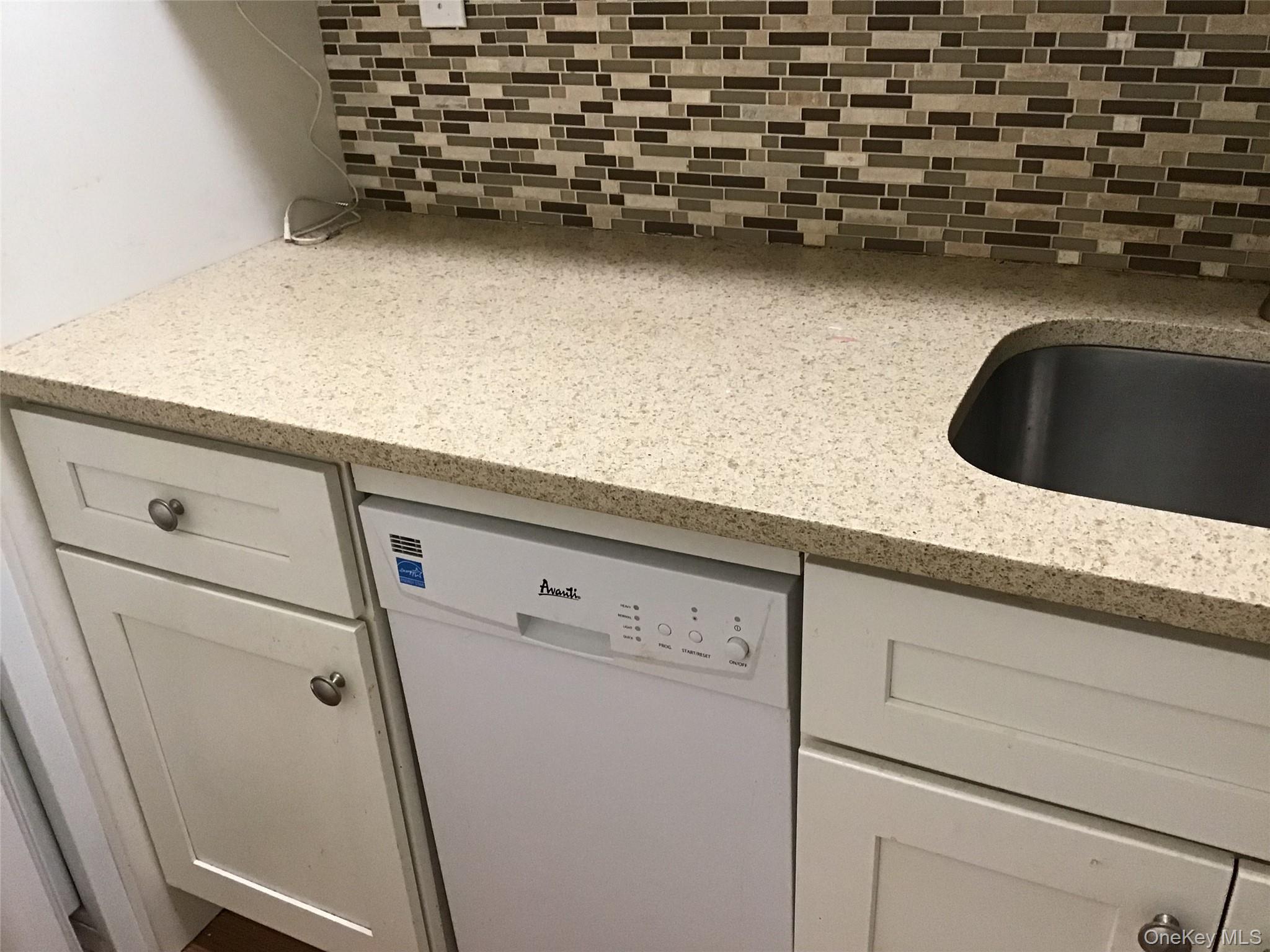 54-40 Little Neck Parkway # 4M, Little Neck, NY 11362