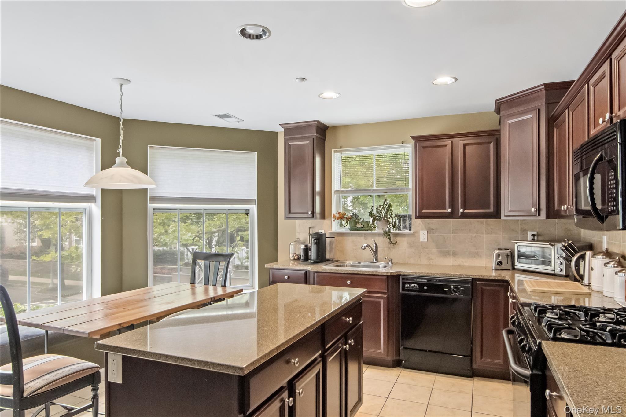 2 Leeward Drive, Haverstraw, NY 10927