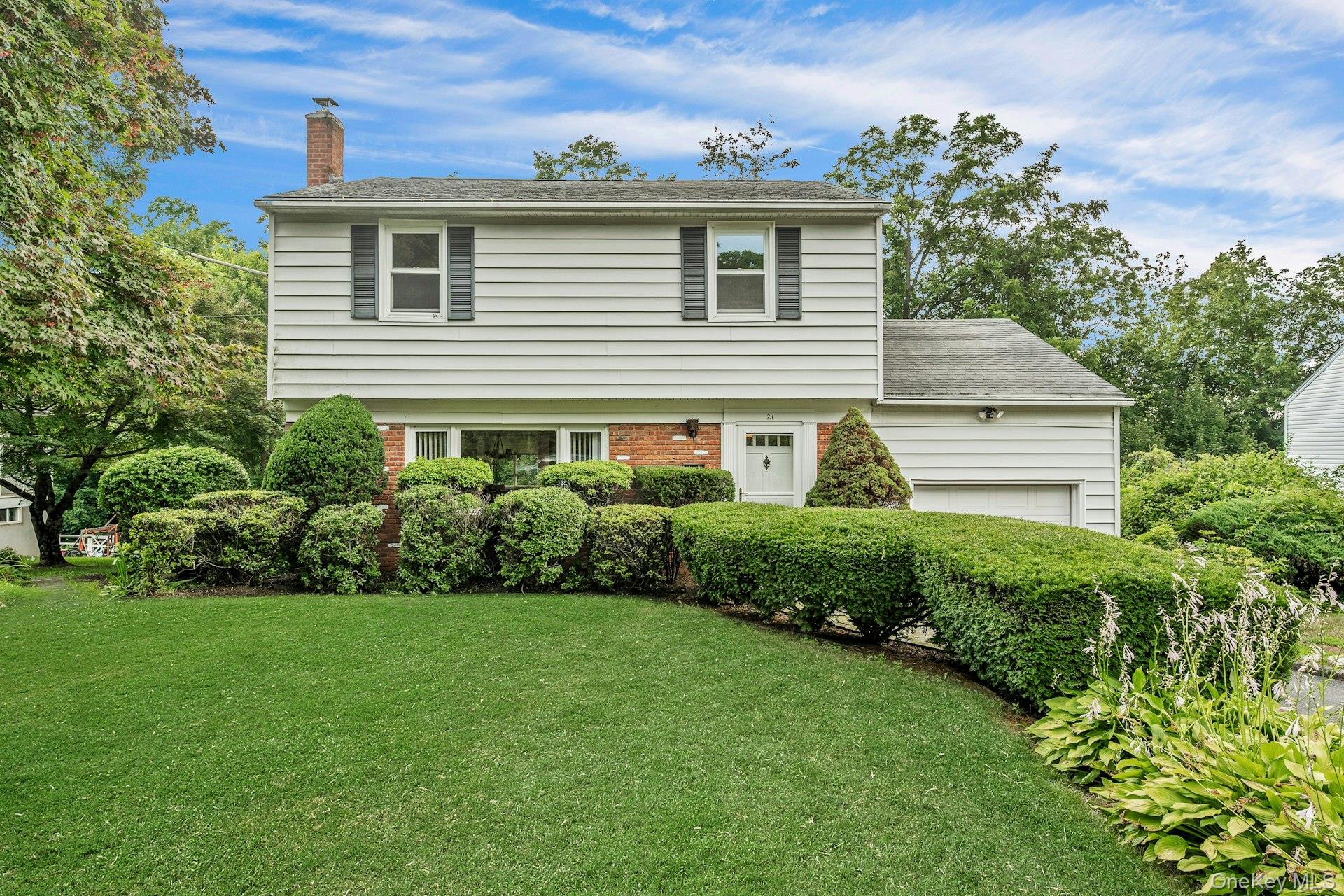 21 Pamela Lane, Valhalla, NY 10595
