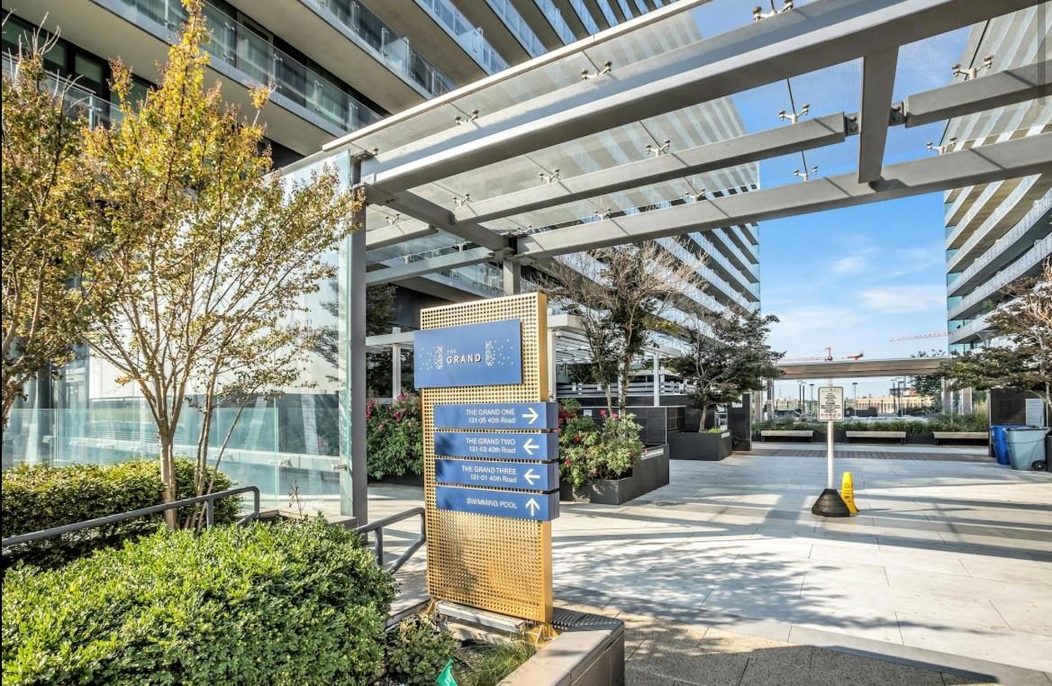 131-01 40th Road # 11N, Flushing, NY 11354