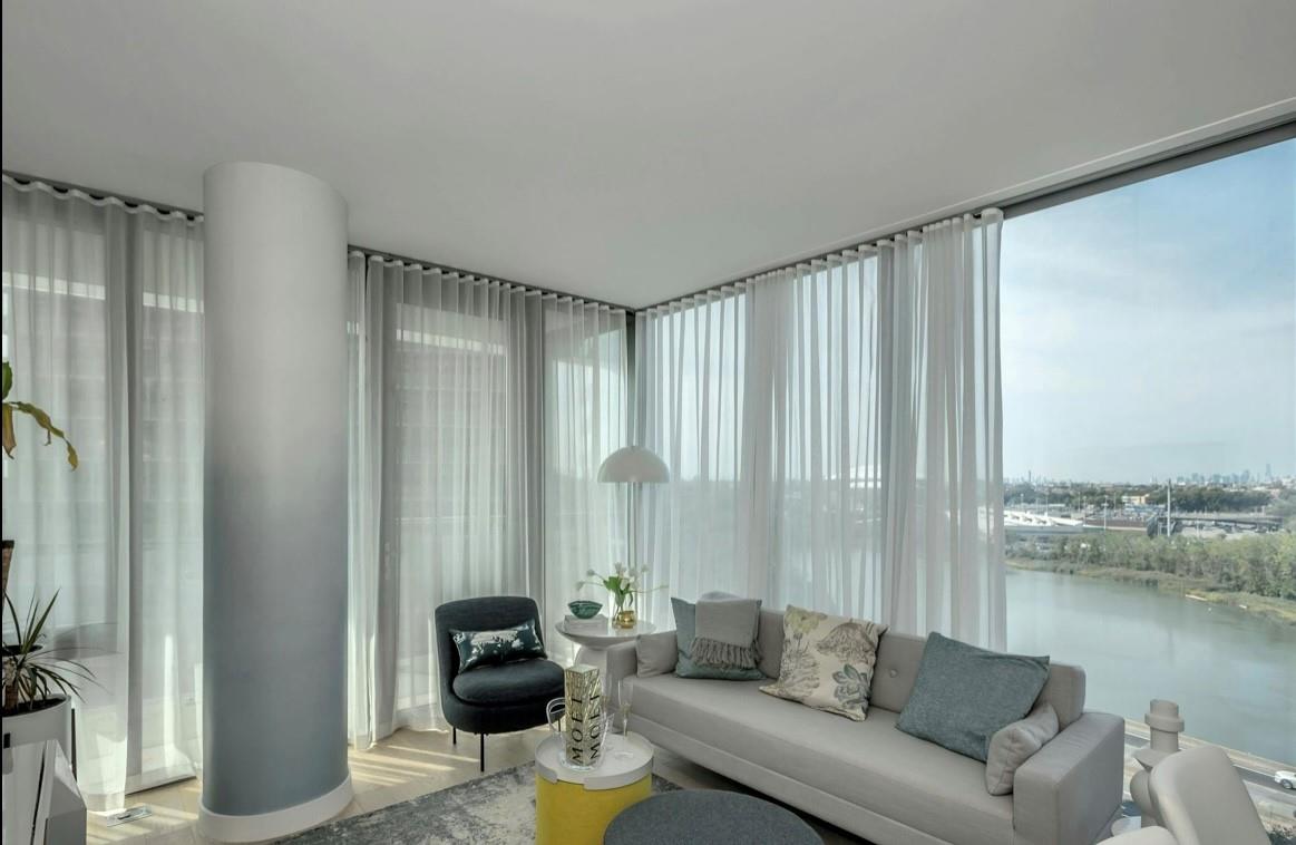 131-01 40th Road # 11N, Flushing, NY 11354