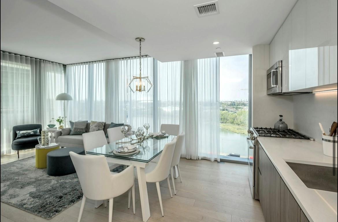 131-01 40th Road # 11N, Flushing, NY 11354