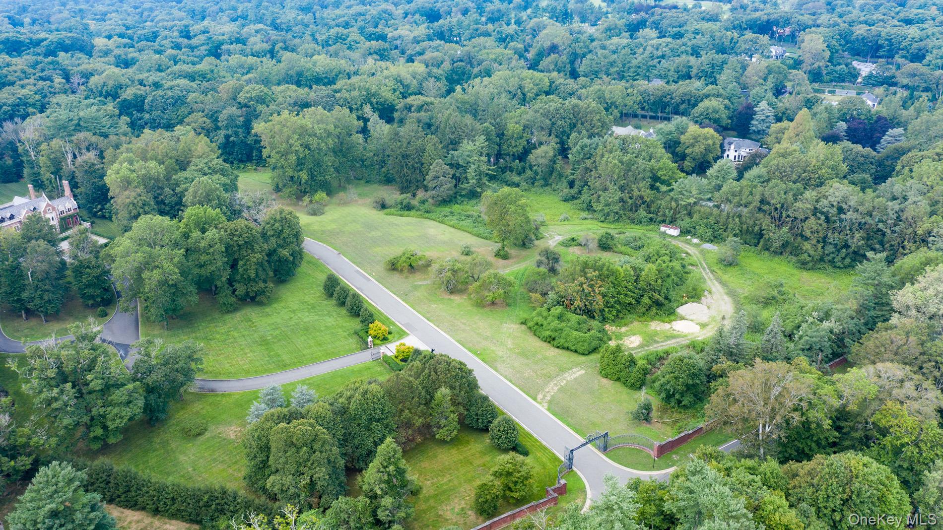 Maple Crest Drive, Old Westbury, NY 11568