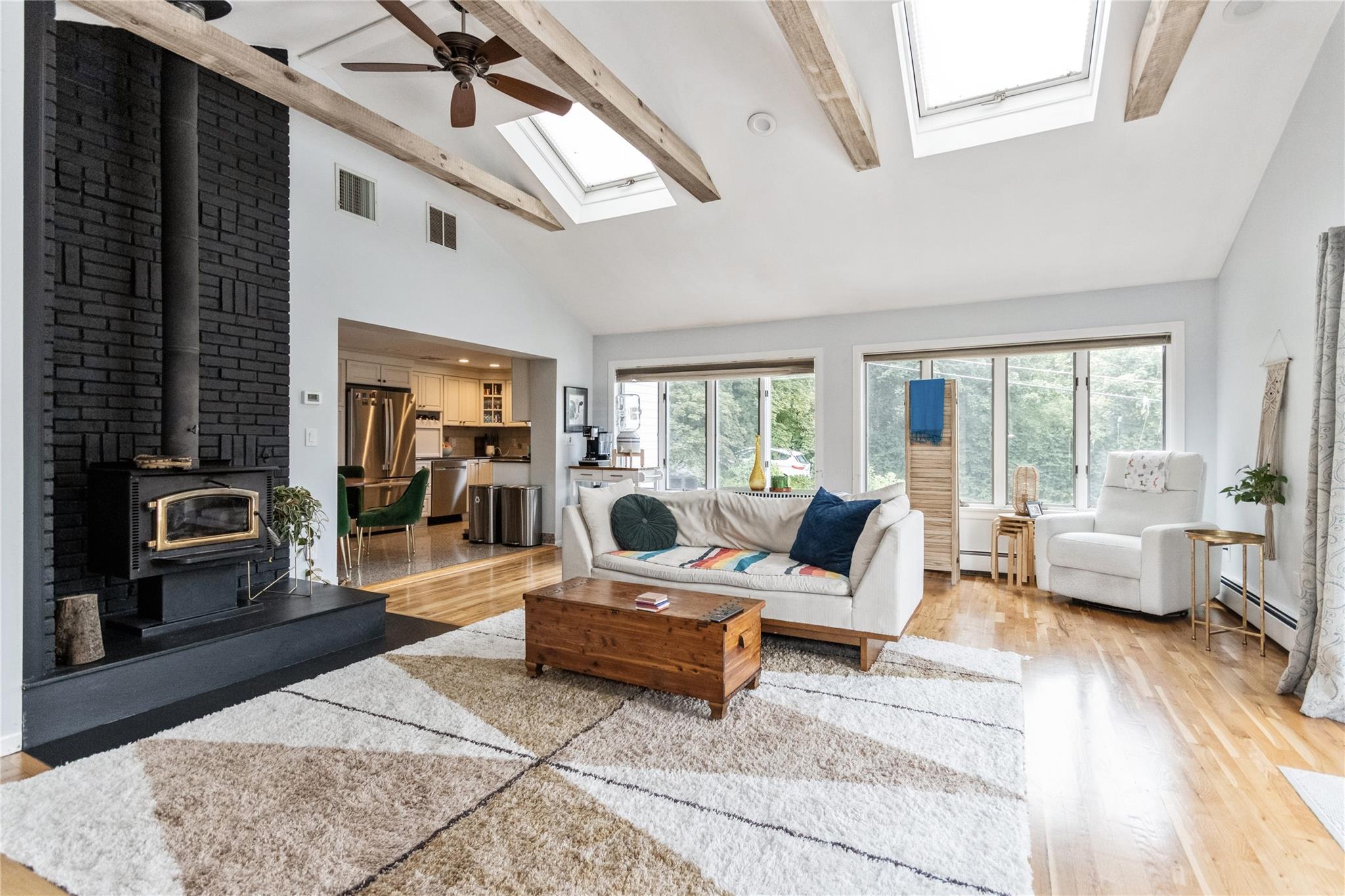 14 Gleneida Boulevard, Mahopac, NY 10541