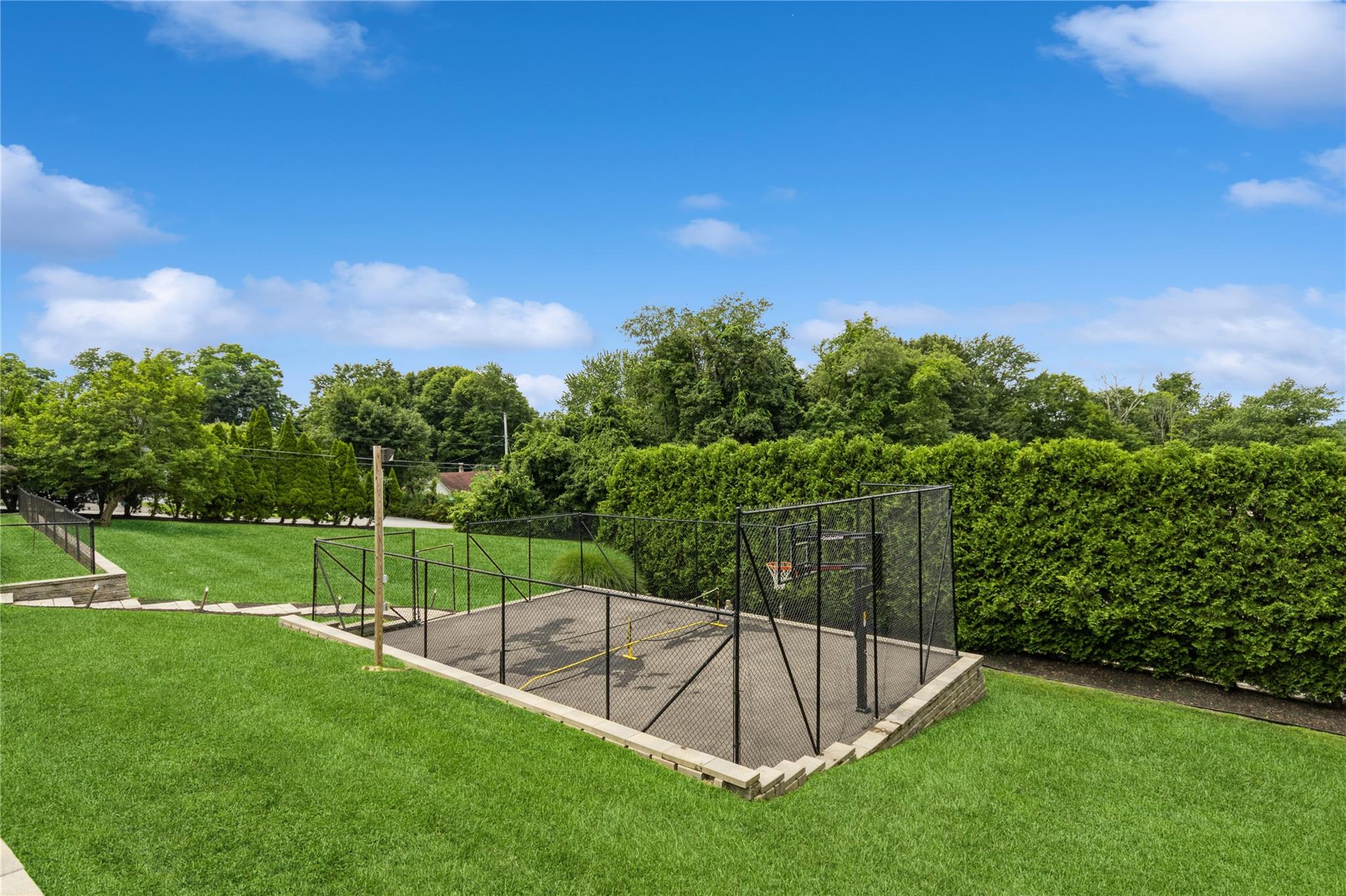 14 Gleneida Boulevard, Mahopac, NY 10541