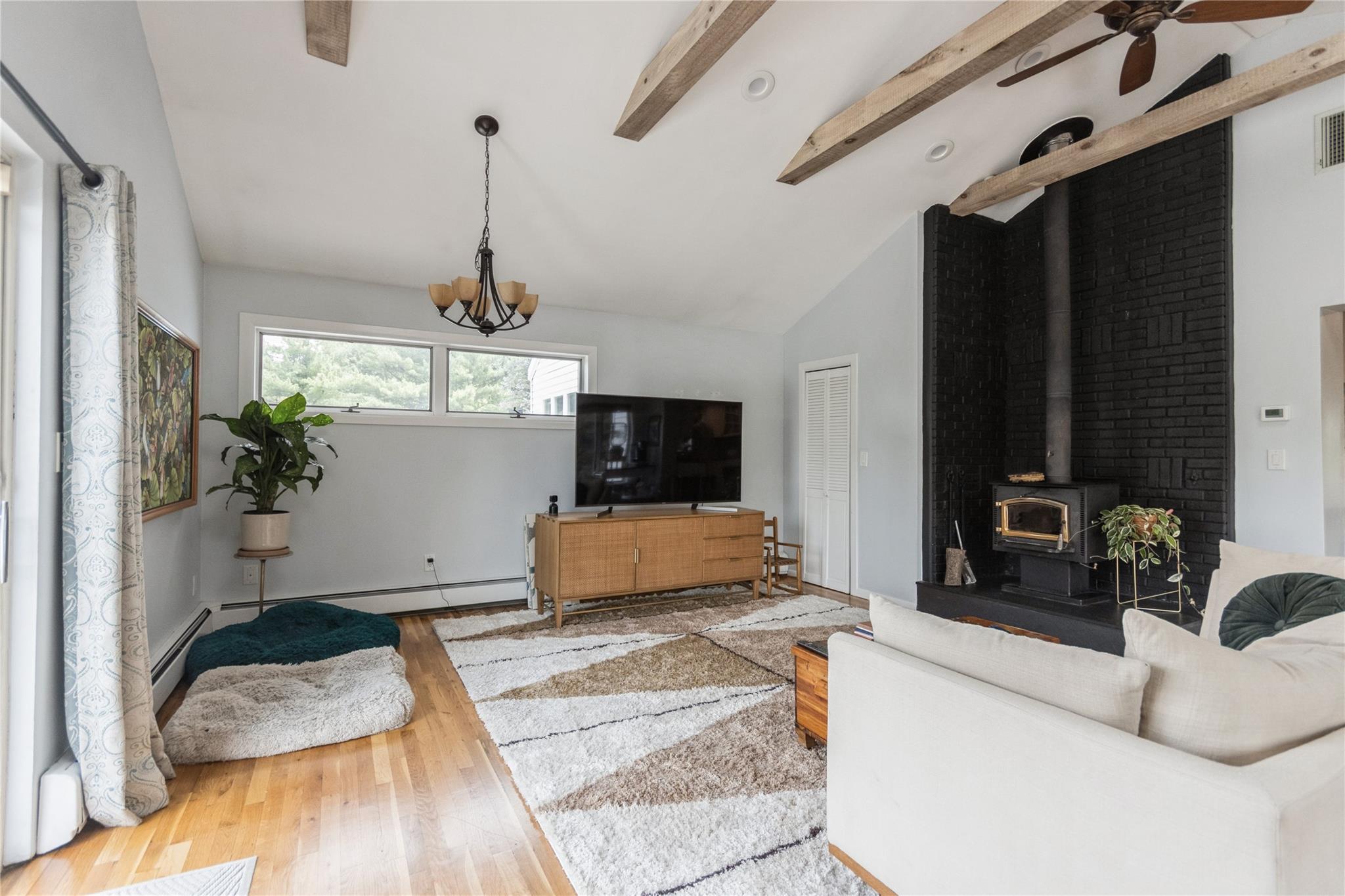 14 Gleneida Boulevard, Mahopac, NY 10541