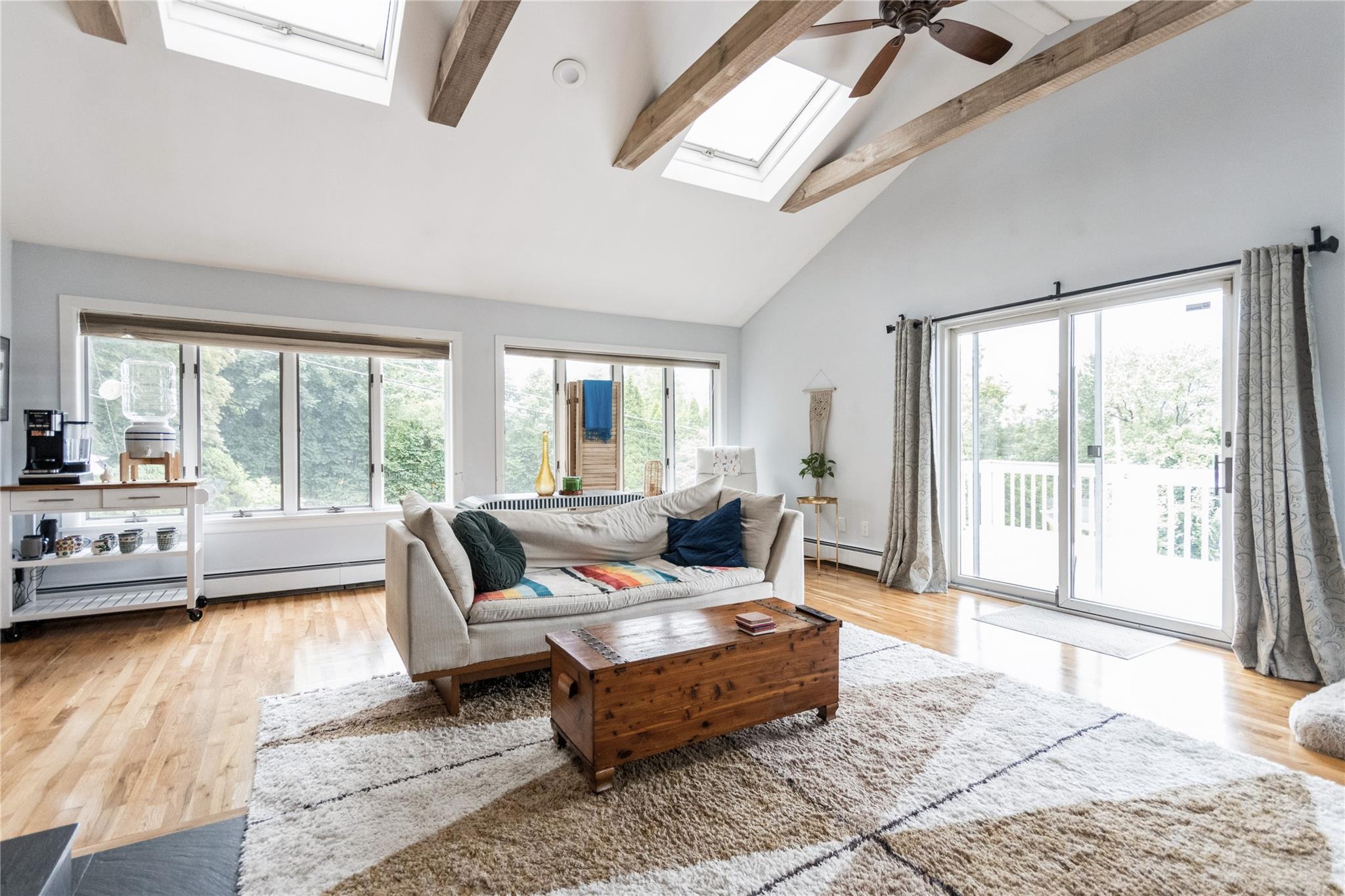 14 Gleneida Boulevard, Mahopac, NY 10541