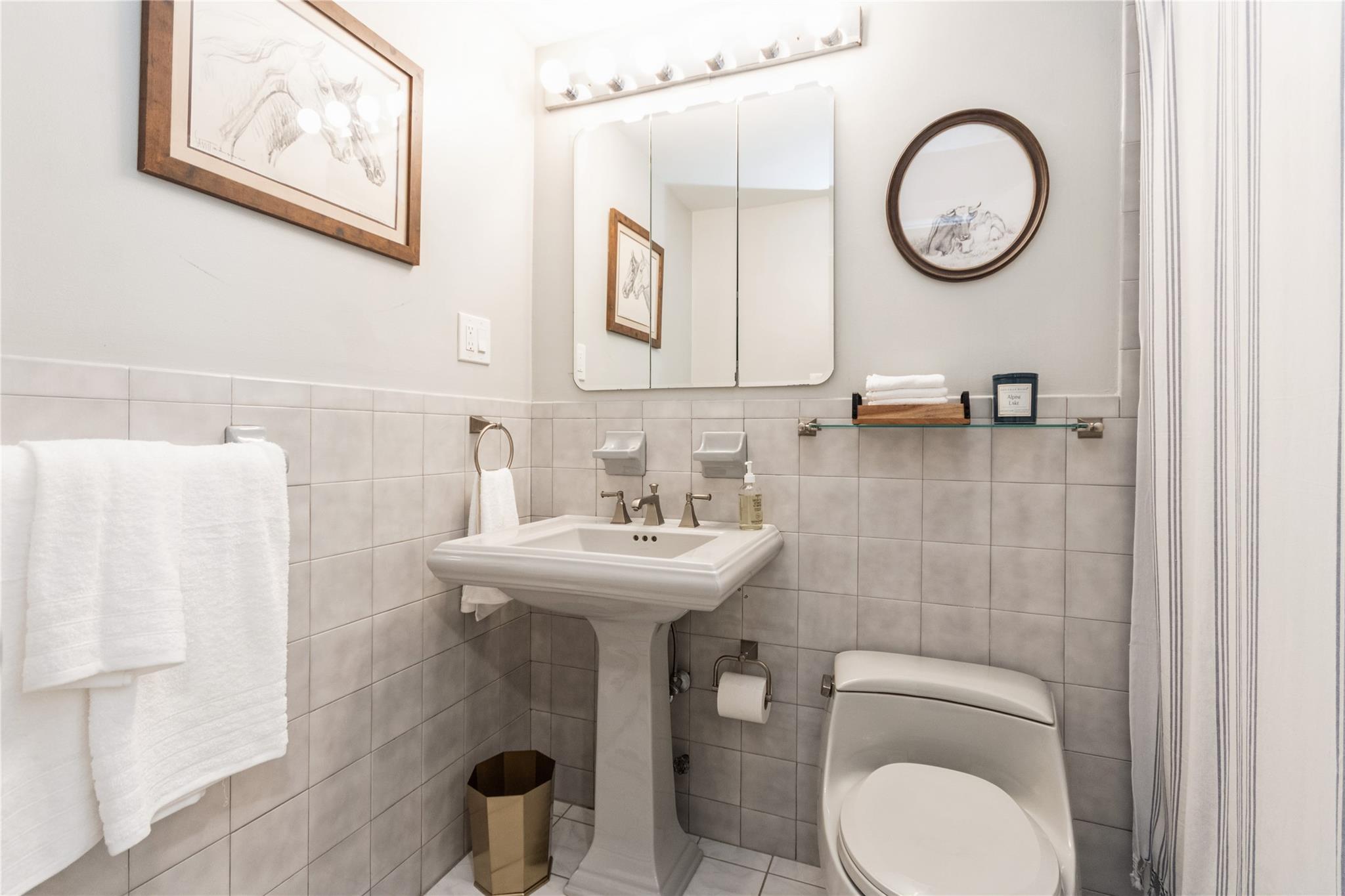 14 Gleneida Boulevard, Mahopac, NY 10541