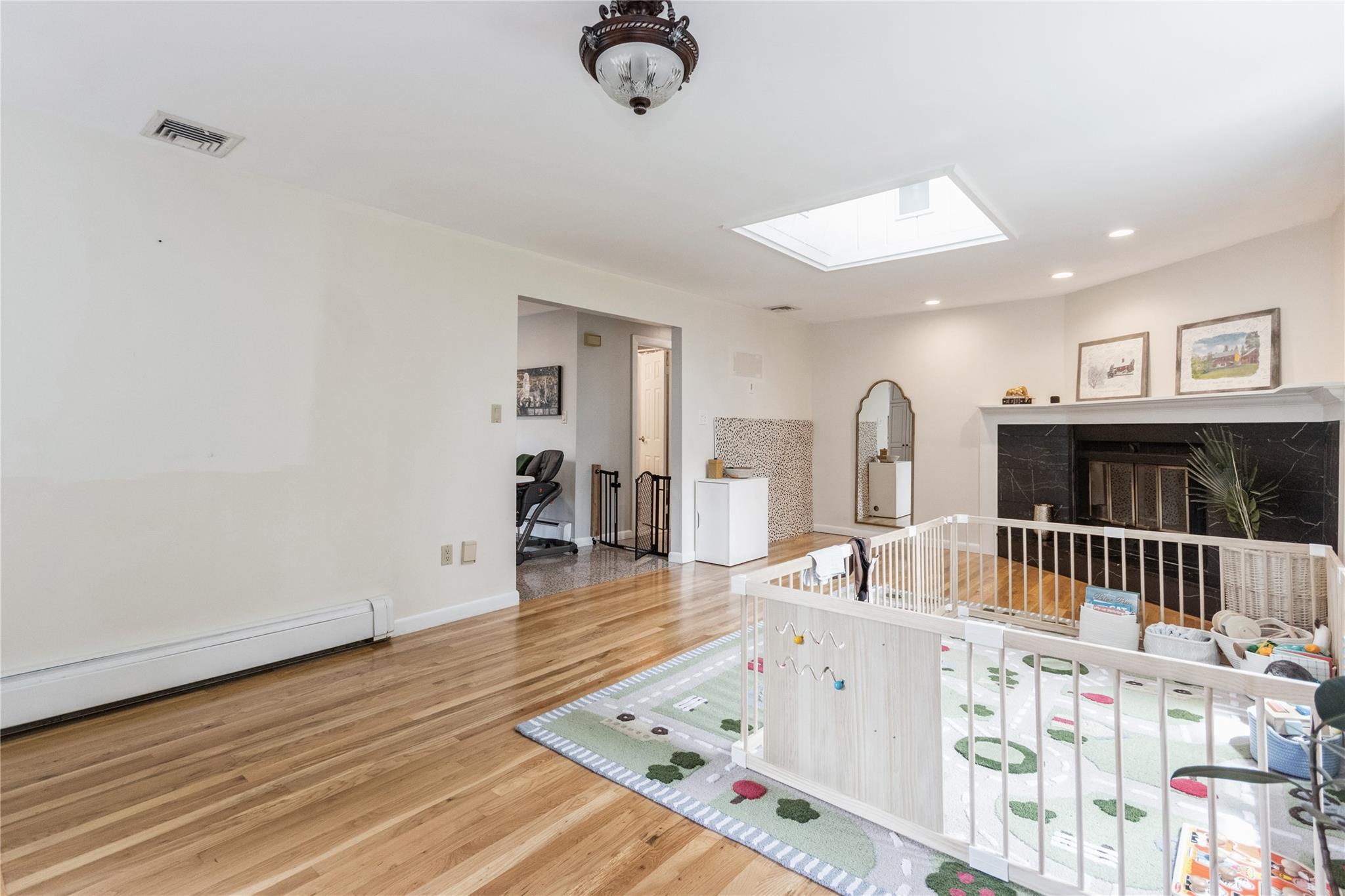 14 Gleneida Boulevard, Mahopac, NY 10541